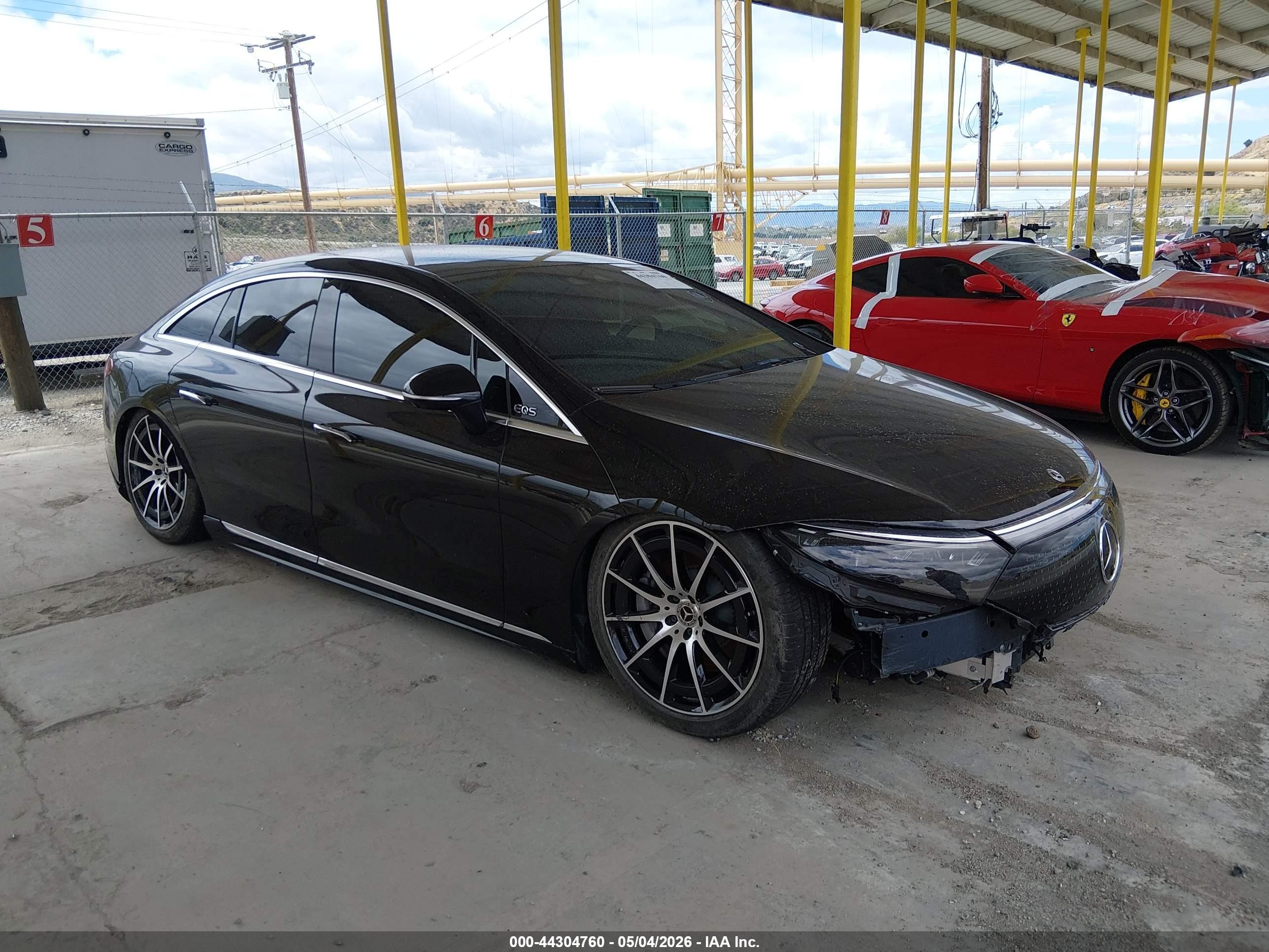 2022 Mercedes-Benz EQS 580, VIN W1KCG4EB8NA020823 — Front end