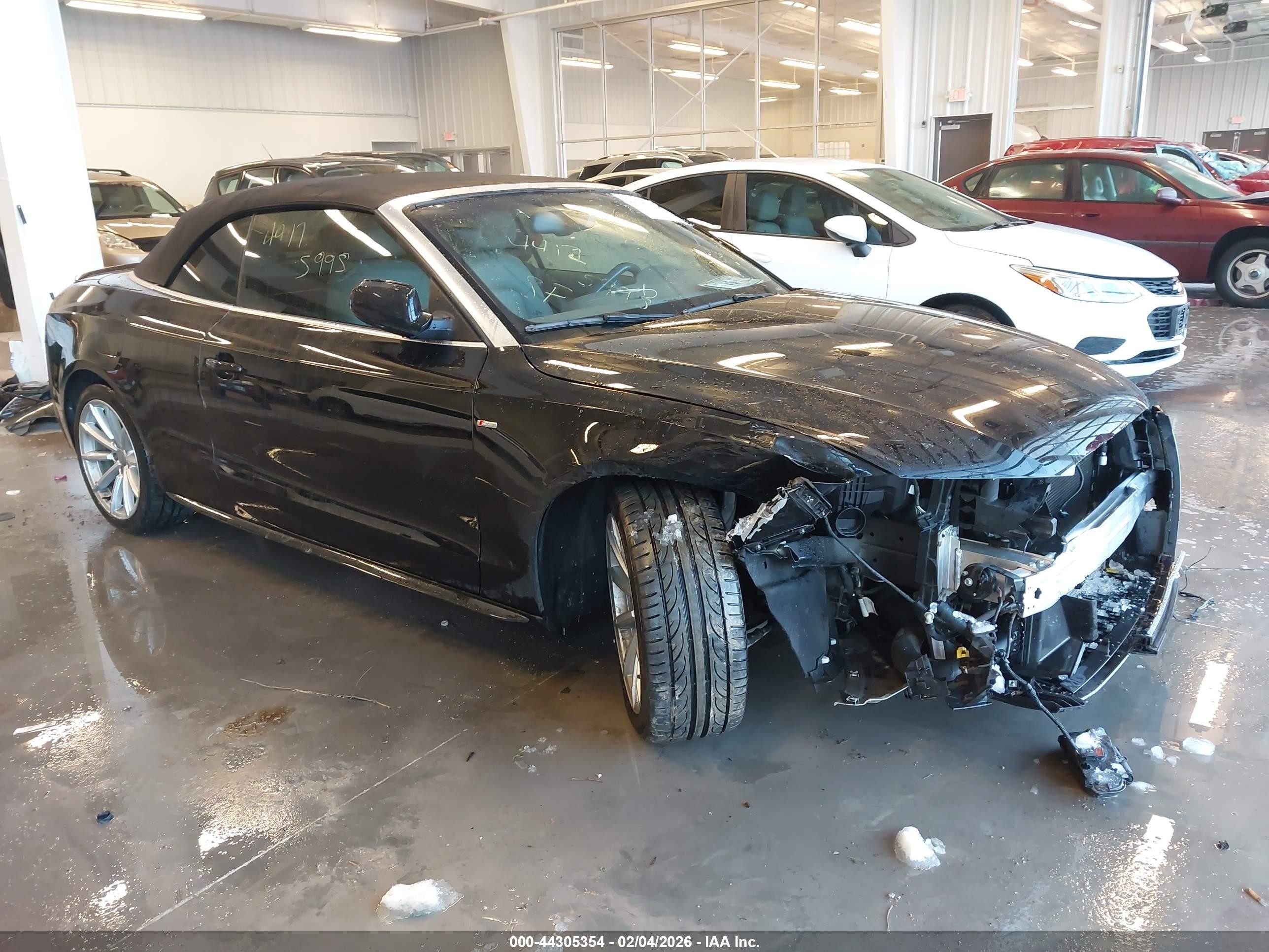 2017 Audi A5 Cabriolet Sport, VIN WAUD2AFH9HN003697 — Перед