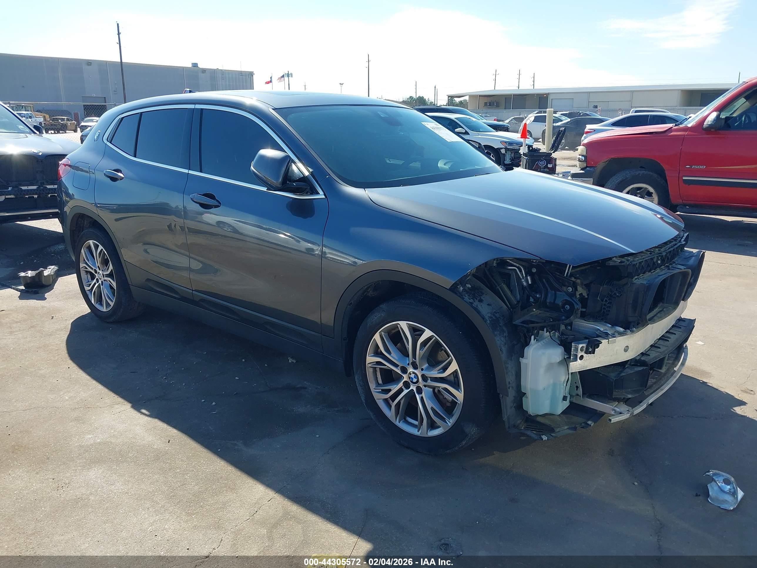 2021 BMW X2 sDrive28i, VIN WBXYH9C06M5S16961 — Front end