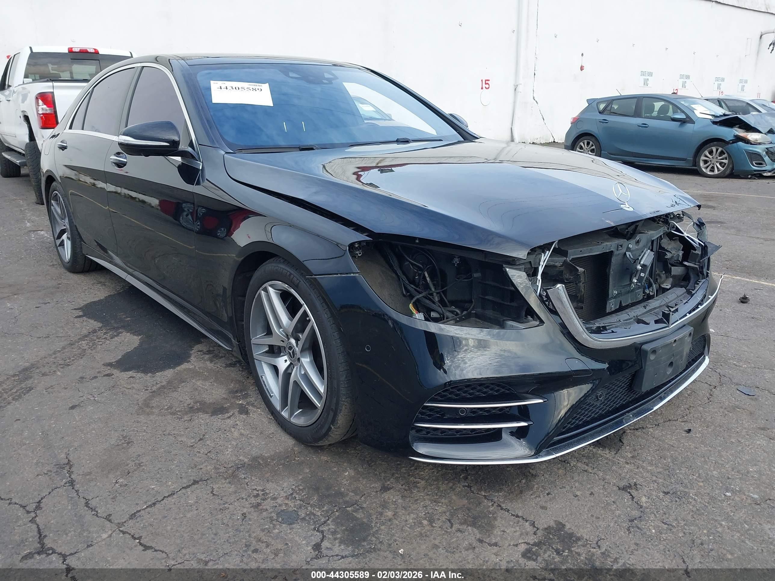 2019 Mercedes-Benz S 560, VIN WDDUG8GB2KA449542 — Front end