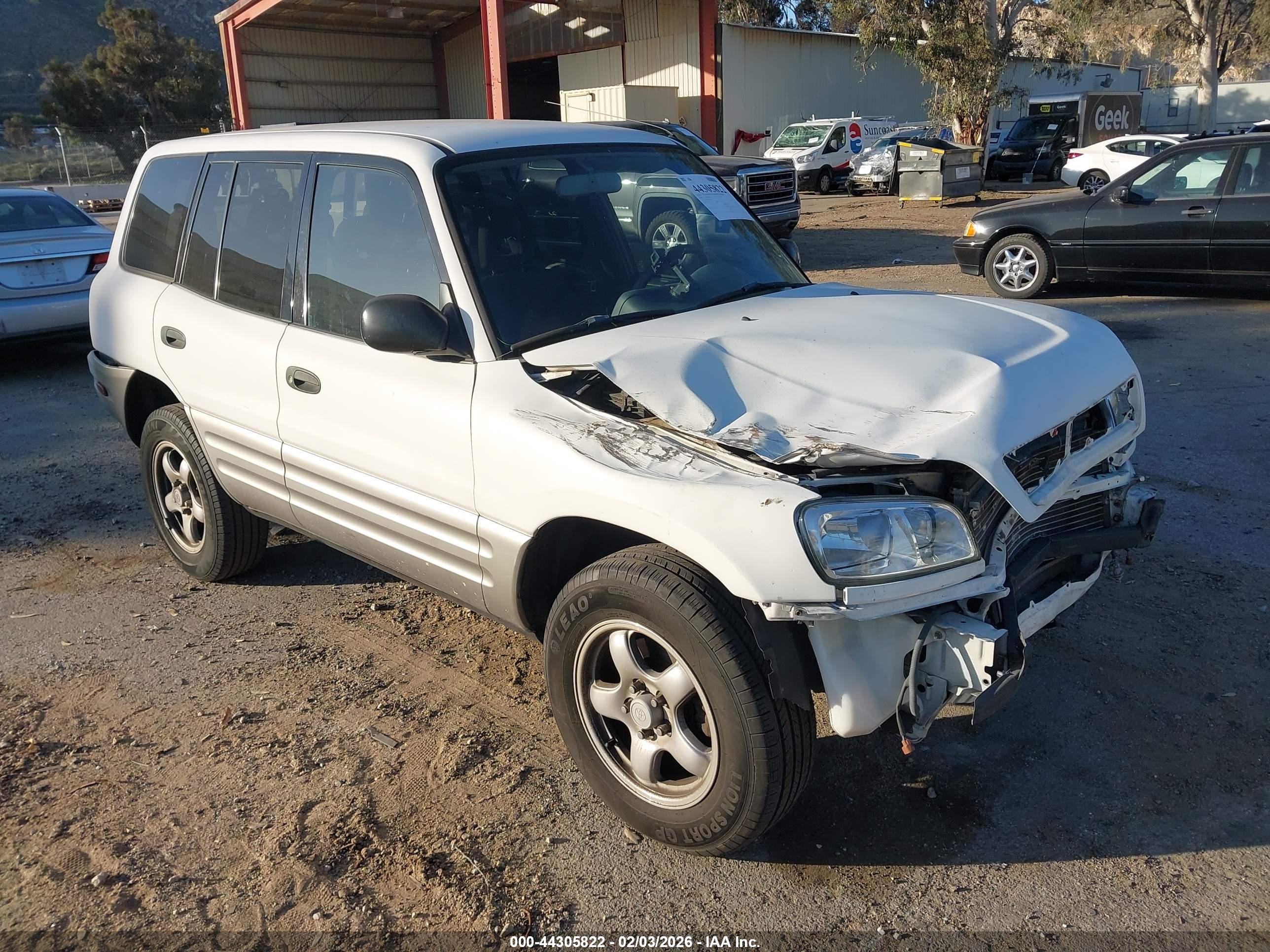 1998 Toyota RAV4, VIN JT3GP10V7W0034171 — All over