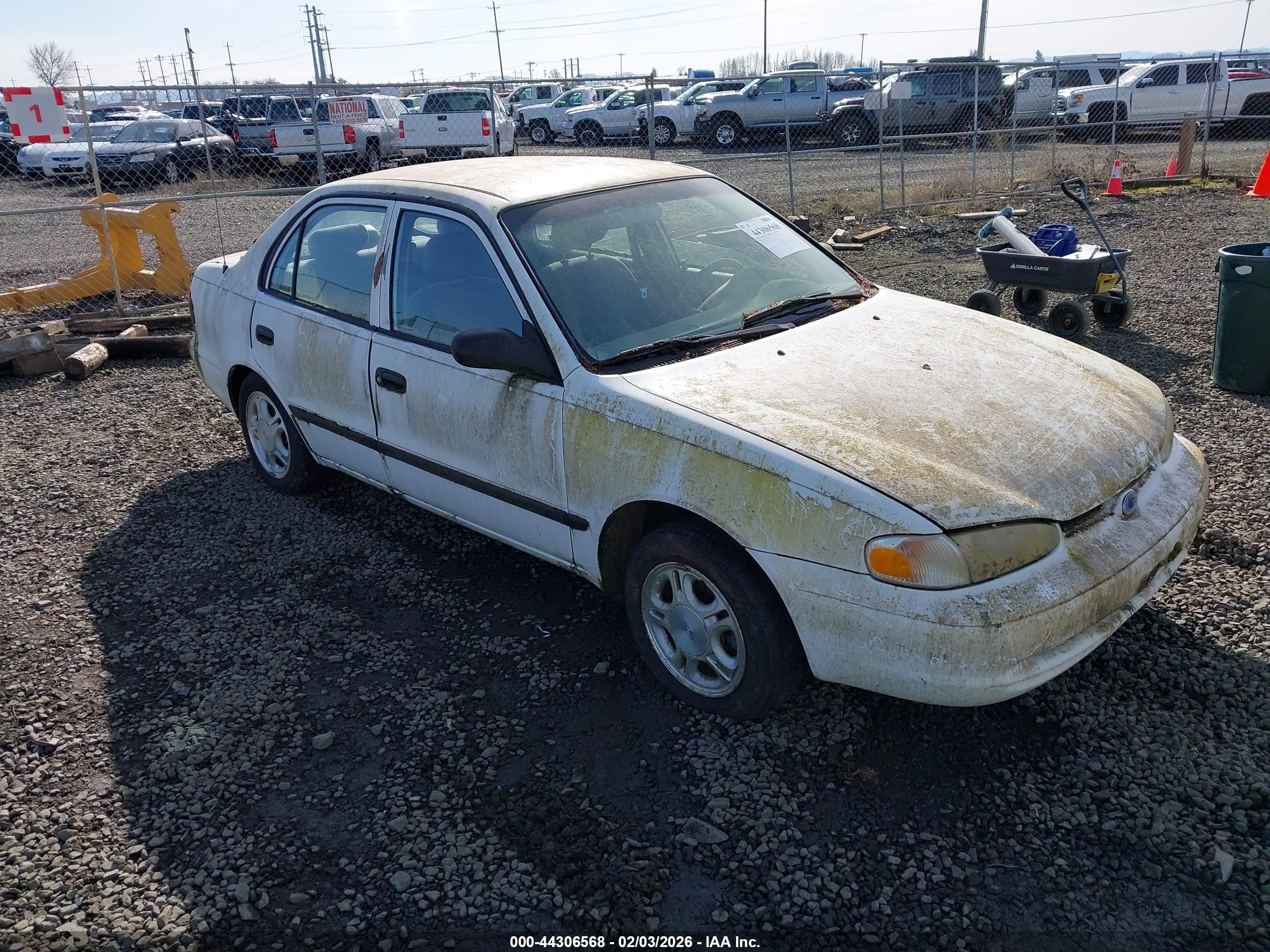 1998 Chevrolet Prizm, VIN 1Y1SK5280WZ432574 — Normal wear