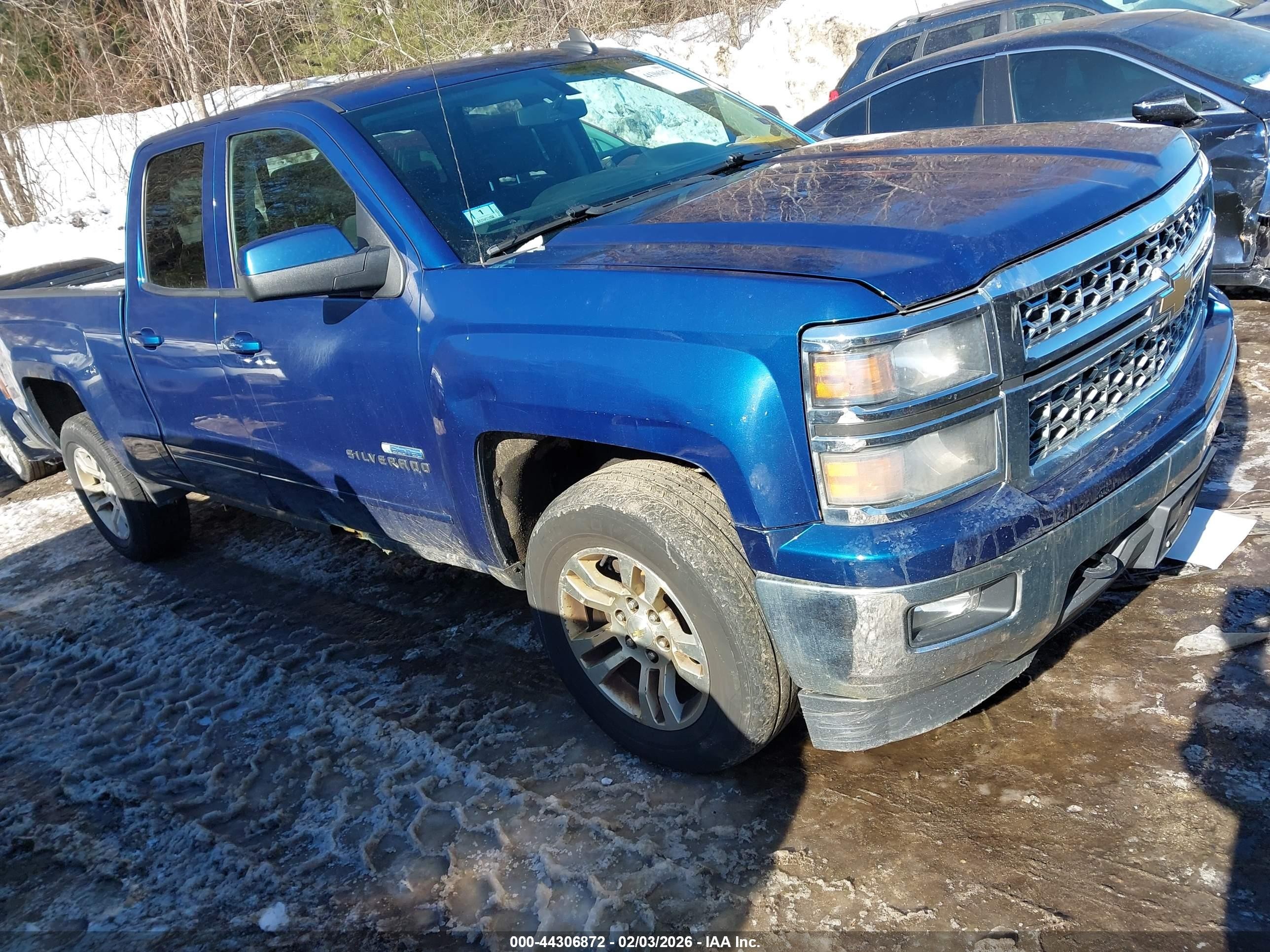 2015 Chevrolet Silverado 1500 LT, VIN 1GCVKREH7FZ168158 — Normal wear