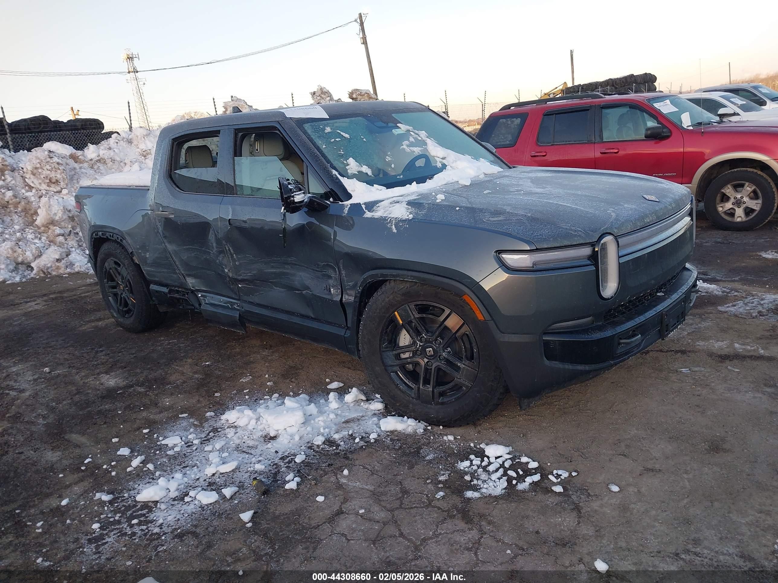 2025 Rivian R1T Adventure, VIN 7FCTGBAA0SN039392 — All over