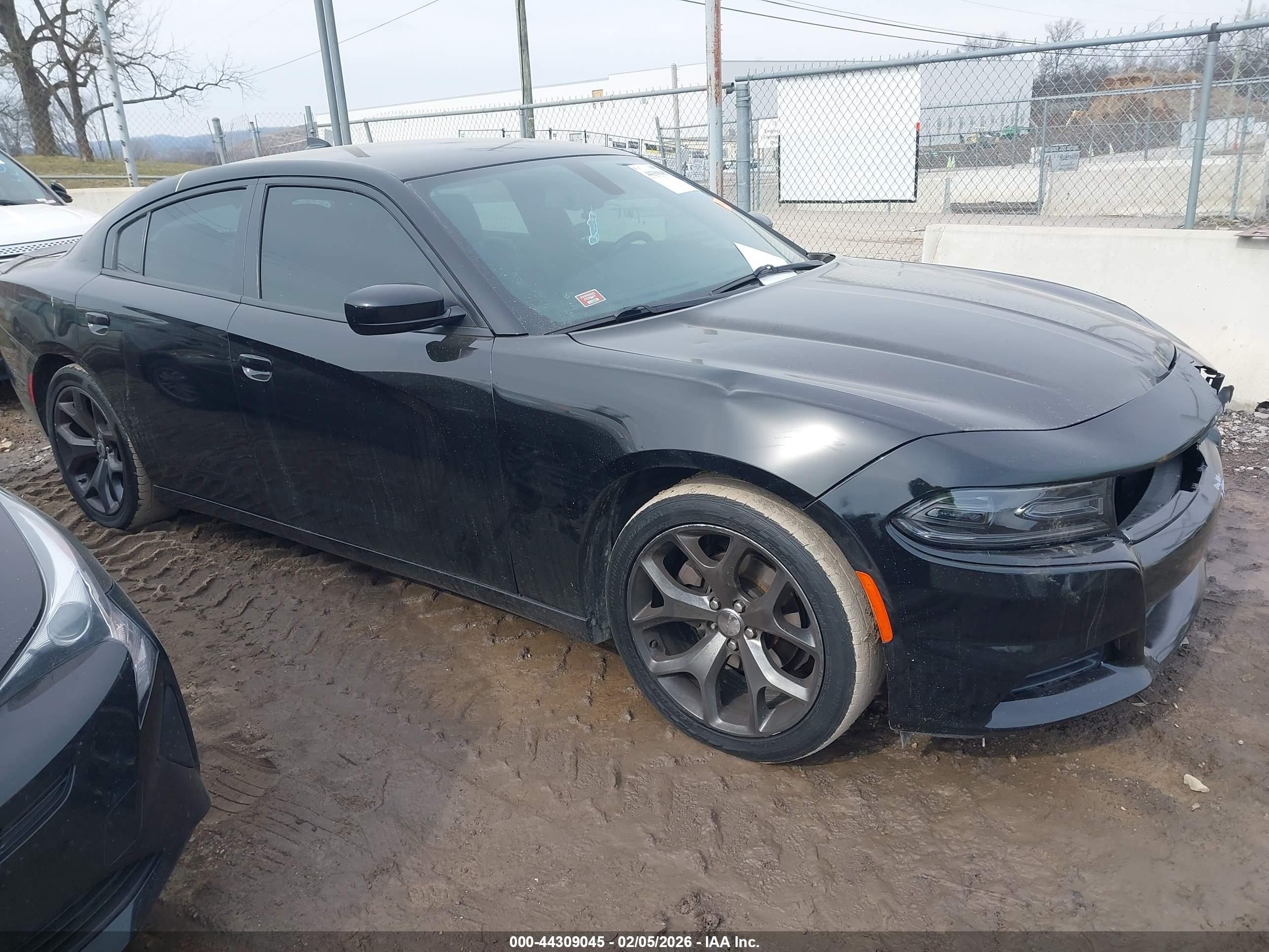 2017 Dodge Charger SXT, VIN 2C3CDXHGXHH638697 — Стихия