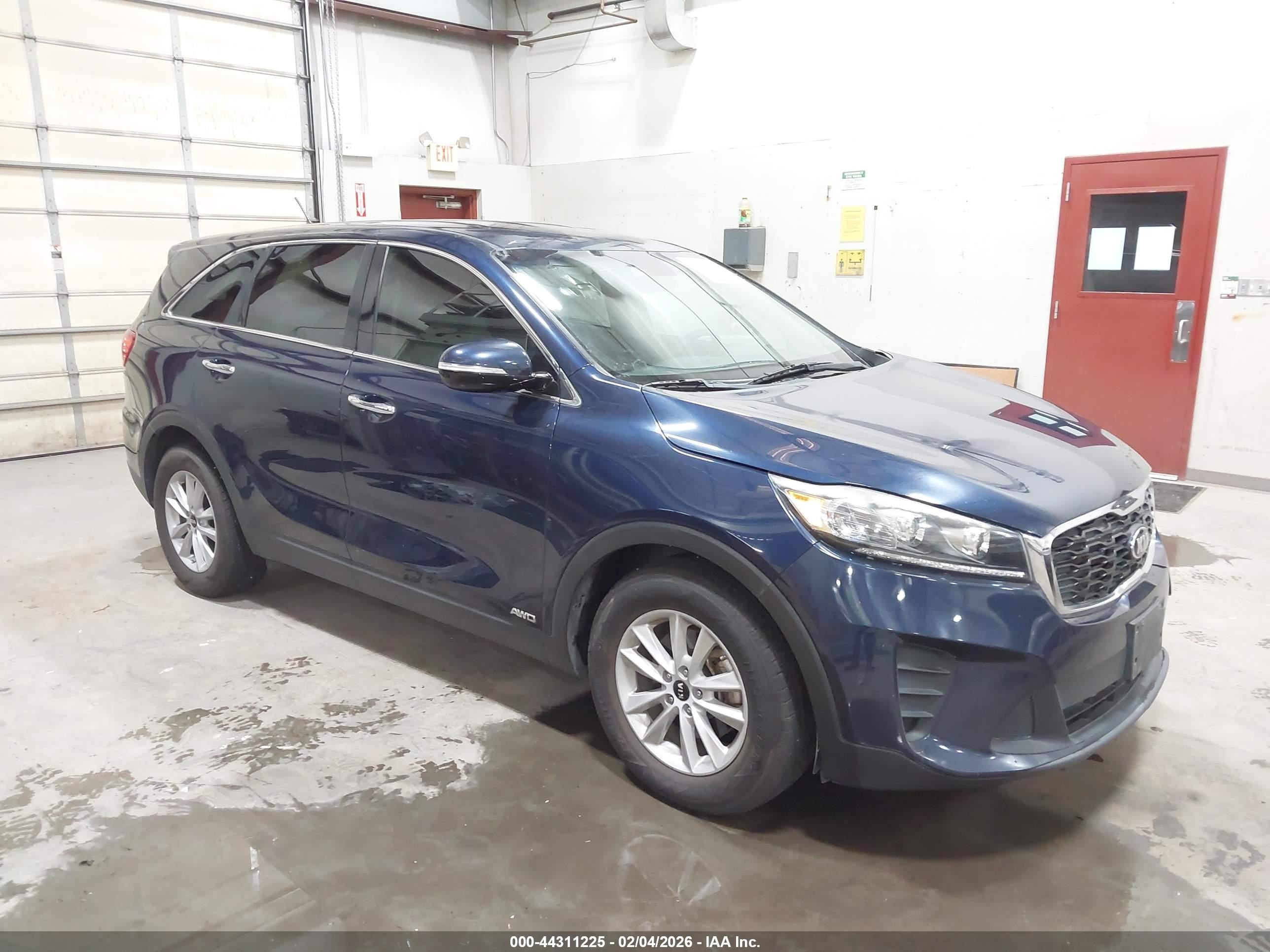 2019 Kia Sorento LX, VIN 5XYPGDA53KG546946 — Front end
