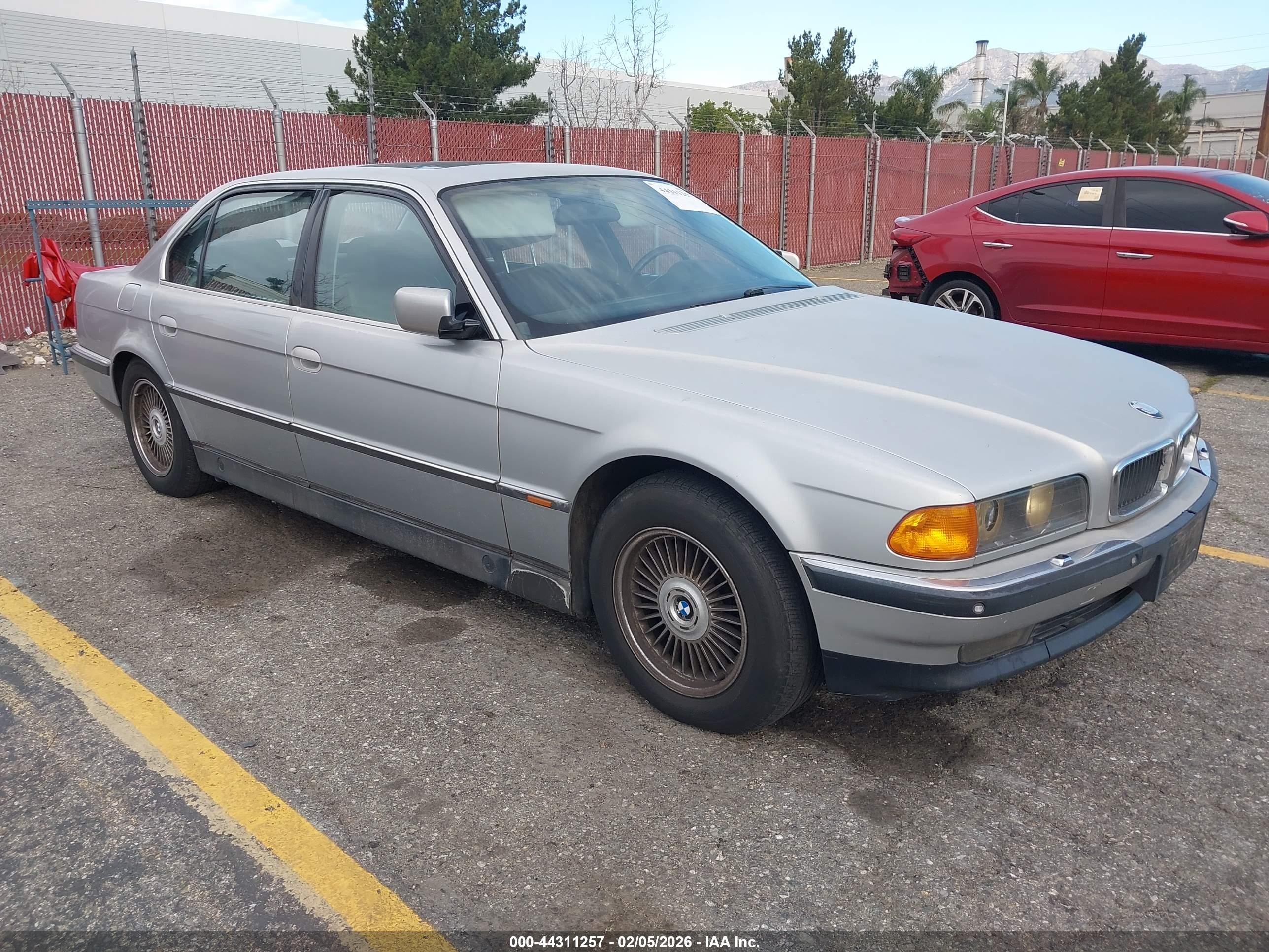 1998 BMW 7 Series 750IL, VIN WBAGK2322WDH69442 — Front end