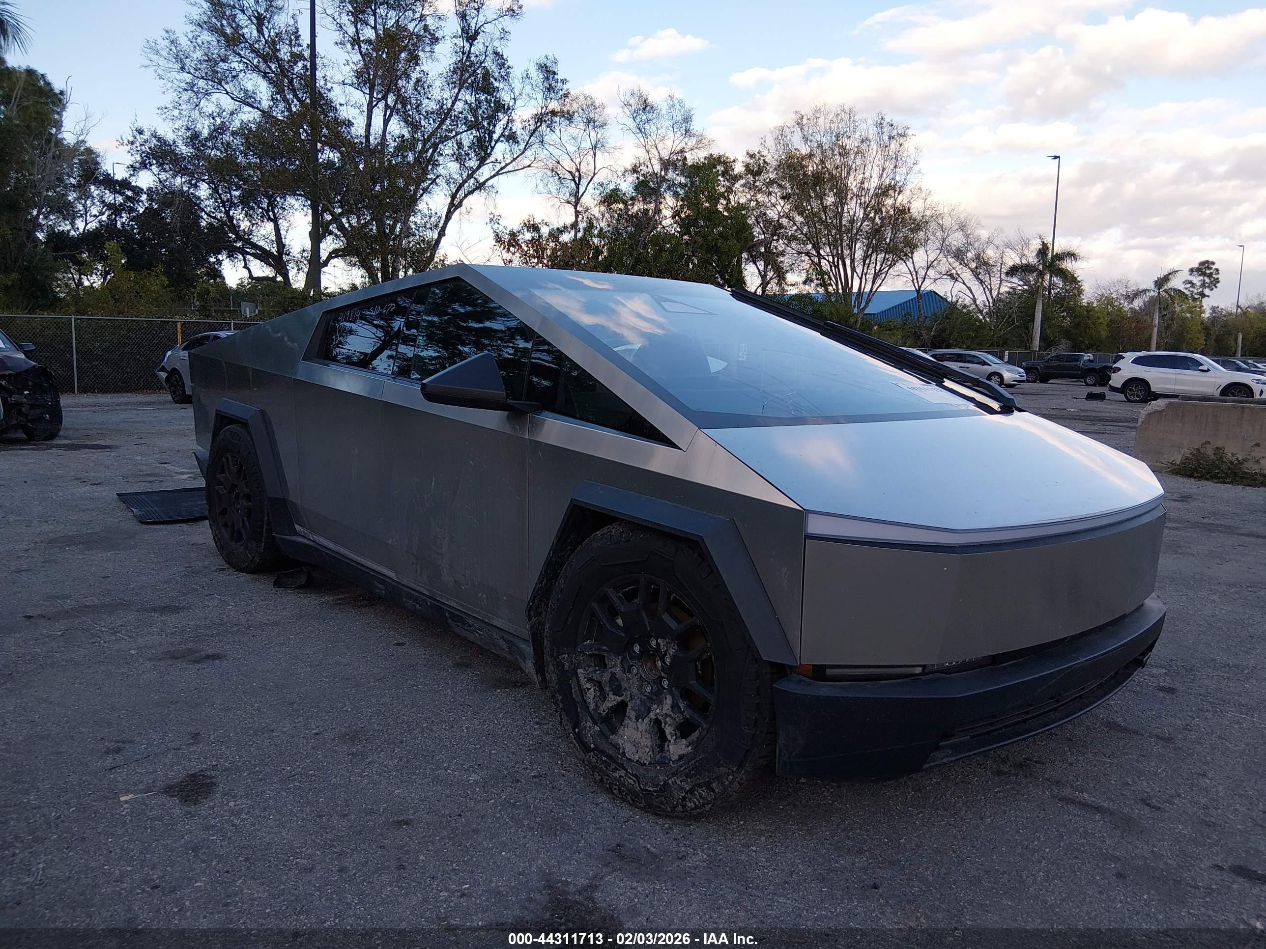 2024 Tesla Cybertruck Cyberbeast, VIN 7G2CEHEE1RA035317 — Electrical