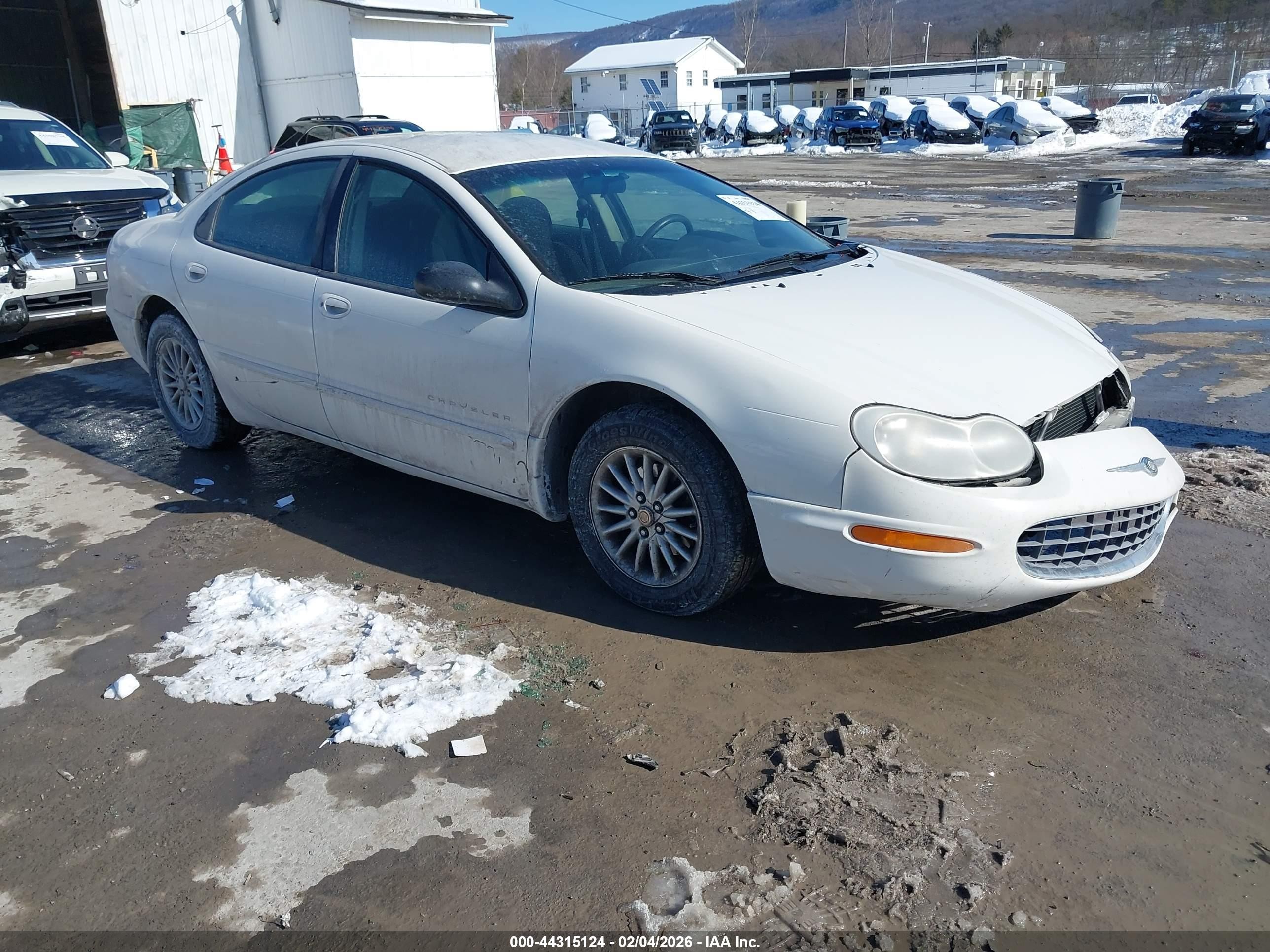 2001 Chrysler Concorde LX, VIN 2C3HD46R31H536303 — Front end
