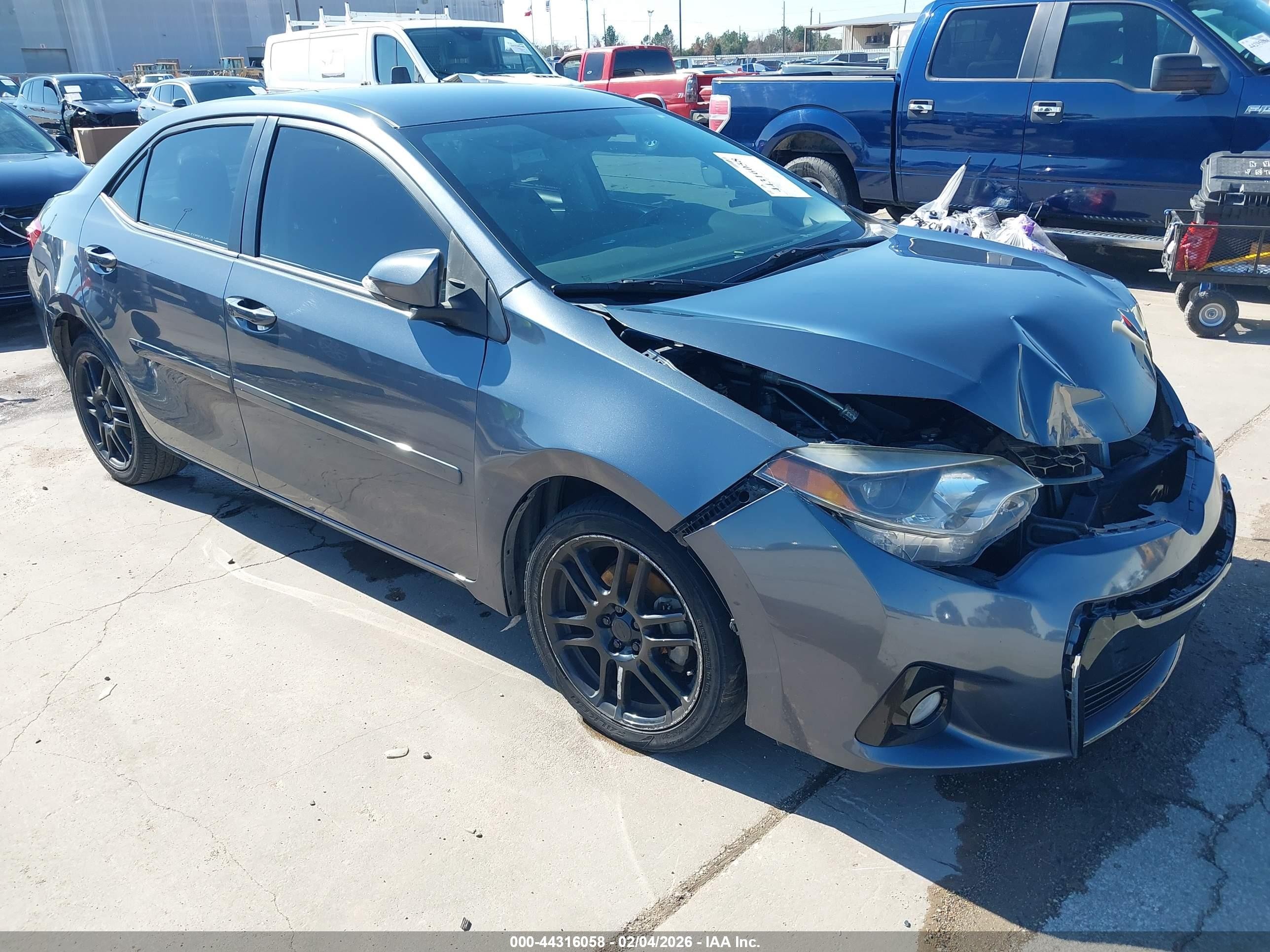 2014 Toyota Corolla LE, VIN 5YFBURHE6EP006190 — Front end