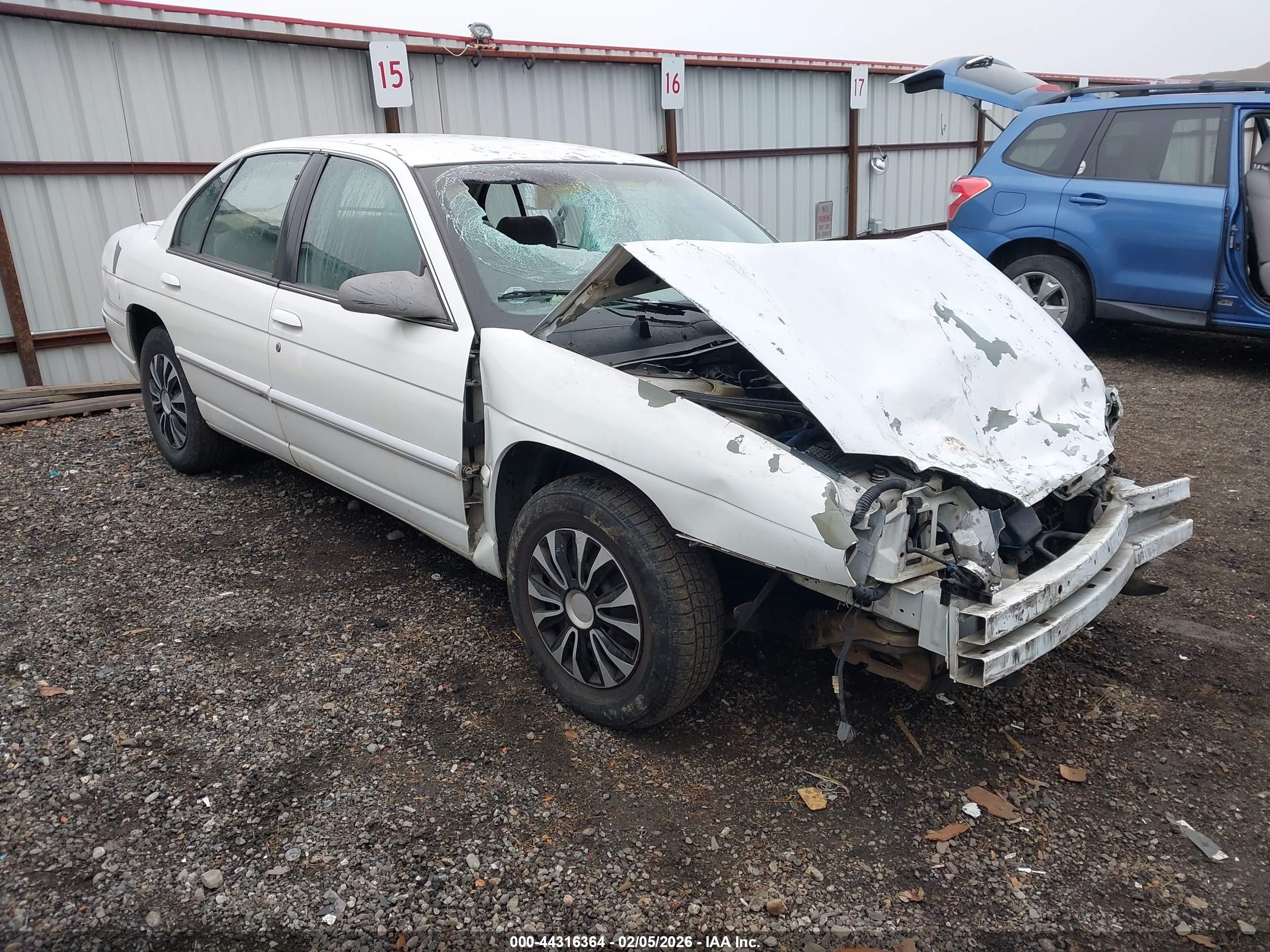 1996 Chevrolet Lumina, VIN 2G1WL52M4T1197707 — Front end