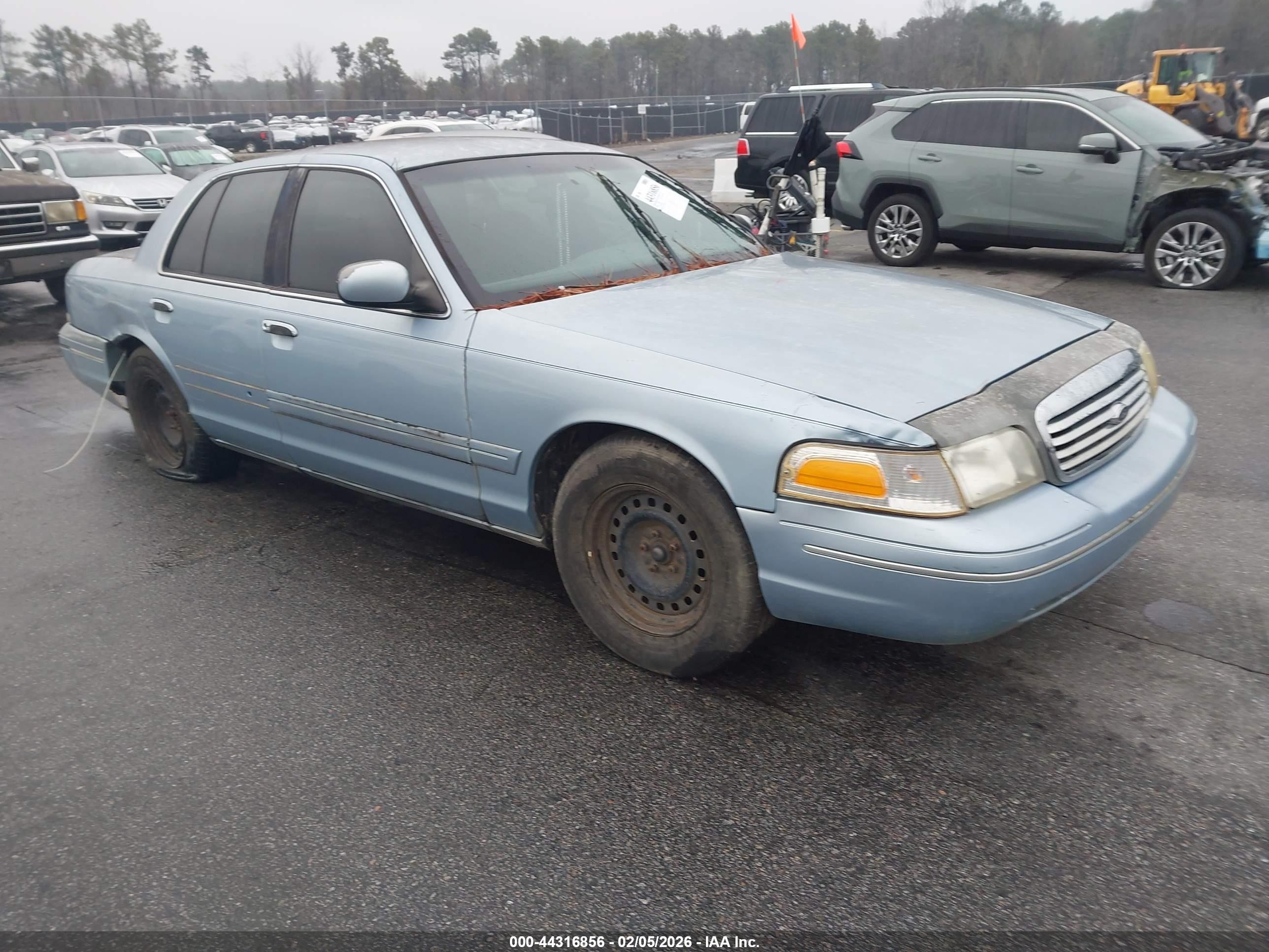 2000 Ford Crown Victoria Police Interceptor, VIN 2FAFP71W7YX142429 — Mechanical