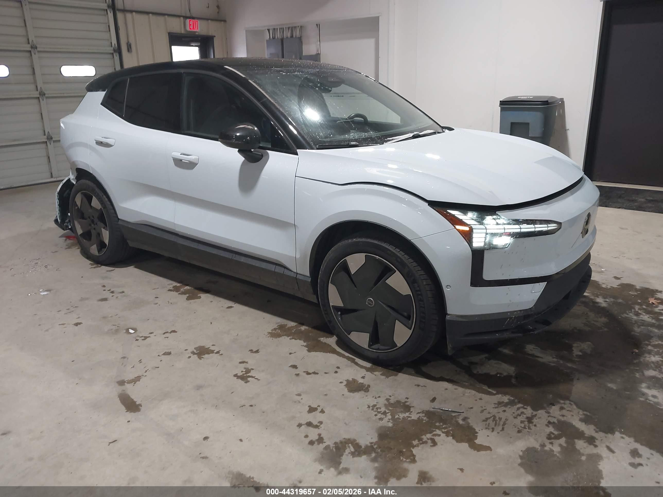 2025 Volvo Ex30 Ultra, VIN YV4EK3ZL4SS147781 — Rear end
