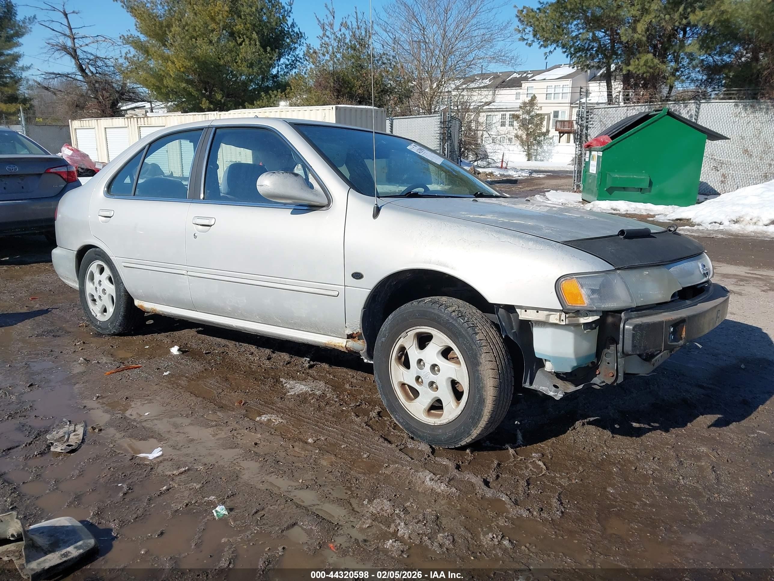 1999 Nissan Sentra XE, VIN 1N4AB41D7XC711958 — Бок