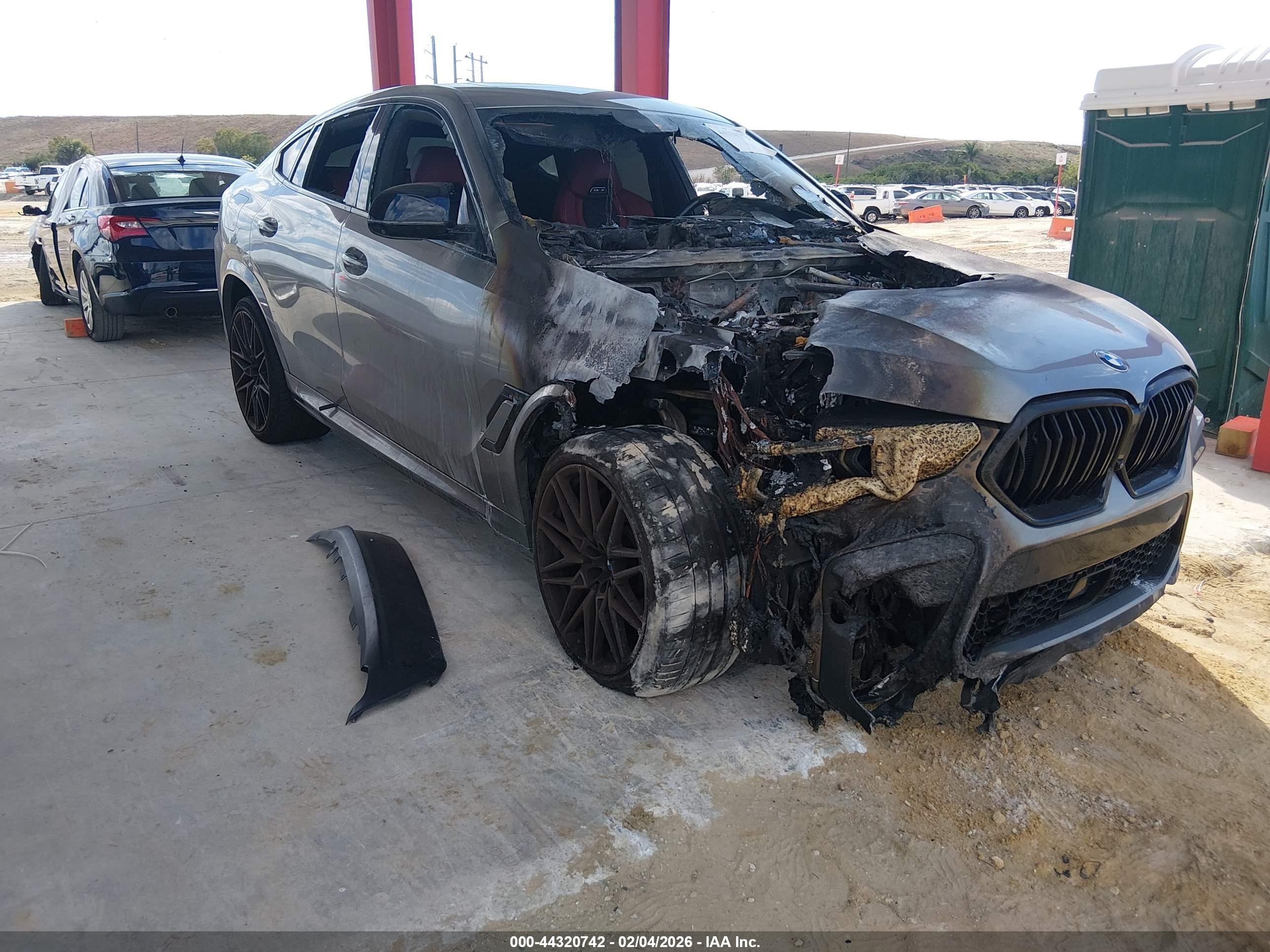 2021 BMW X6 M, VIN 5YMCY0C04M9H09432 — Engine fire
