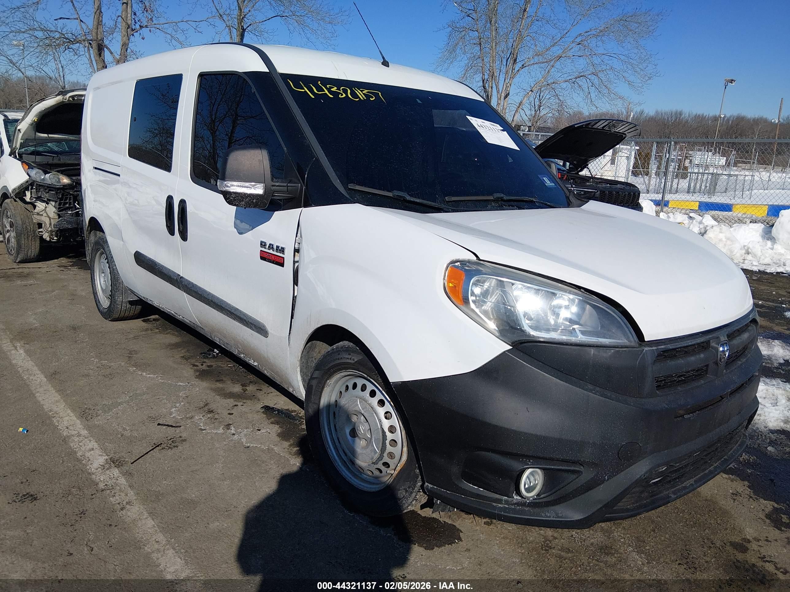 2017 Ram ProMaster City Cargo Tradesman, VIN ZFBERFAB7H6G44866 — Front end