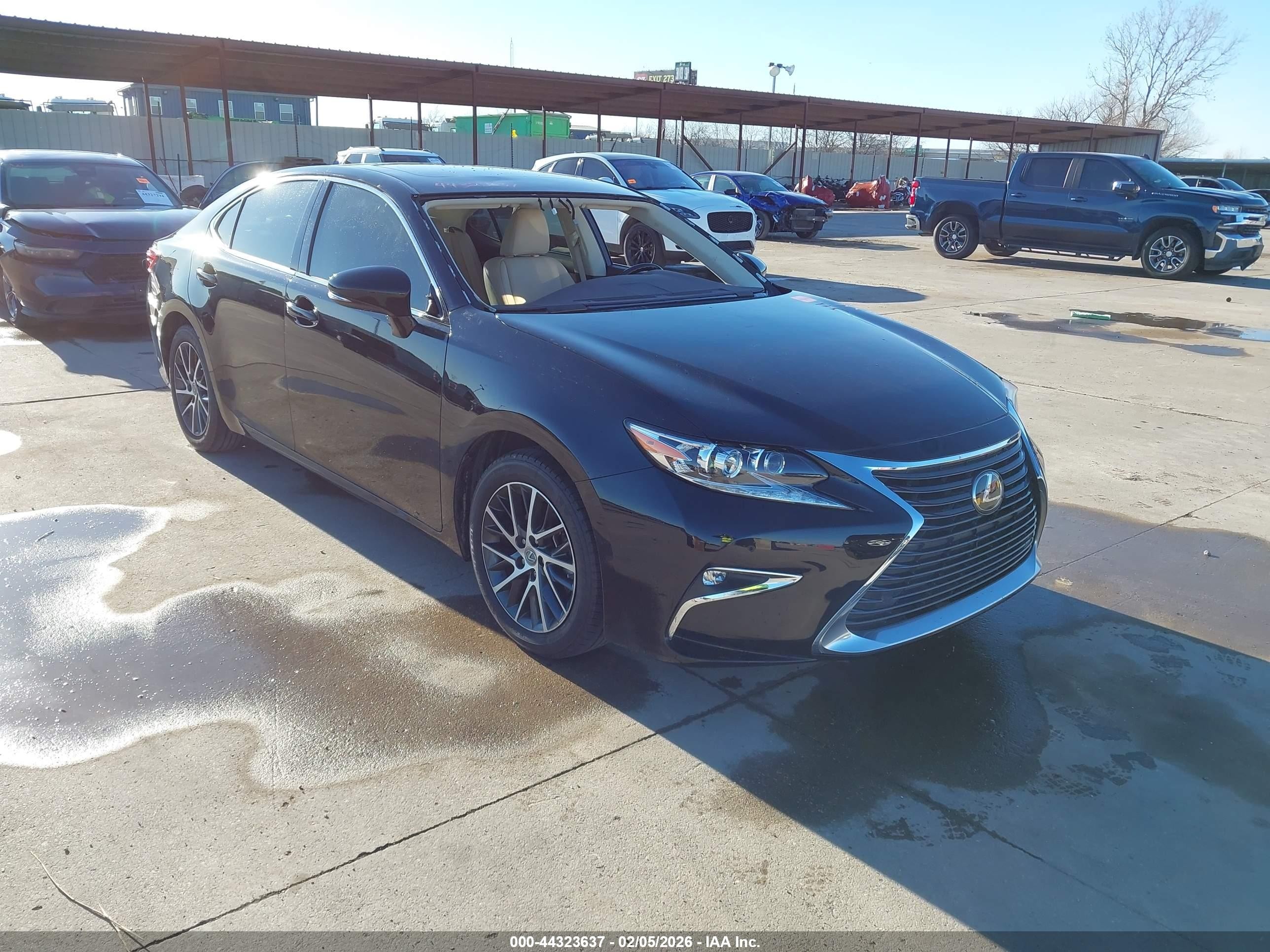 2018 Lexus ES 350, VIN 58ABK1GG8JU114211 — Стихия
