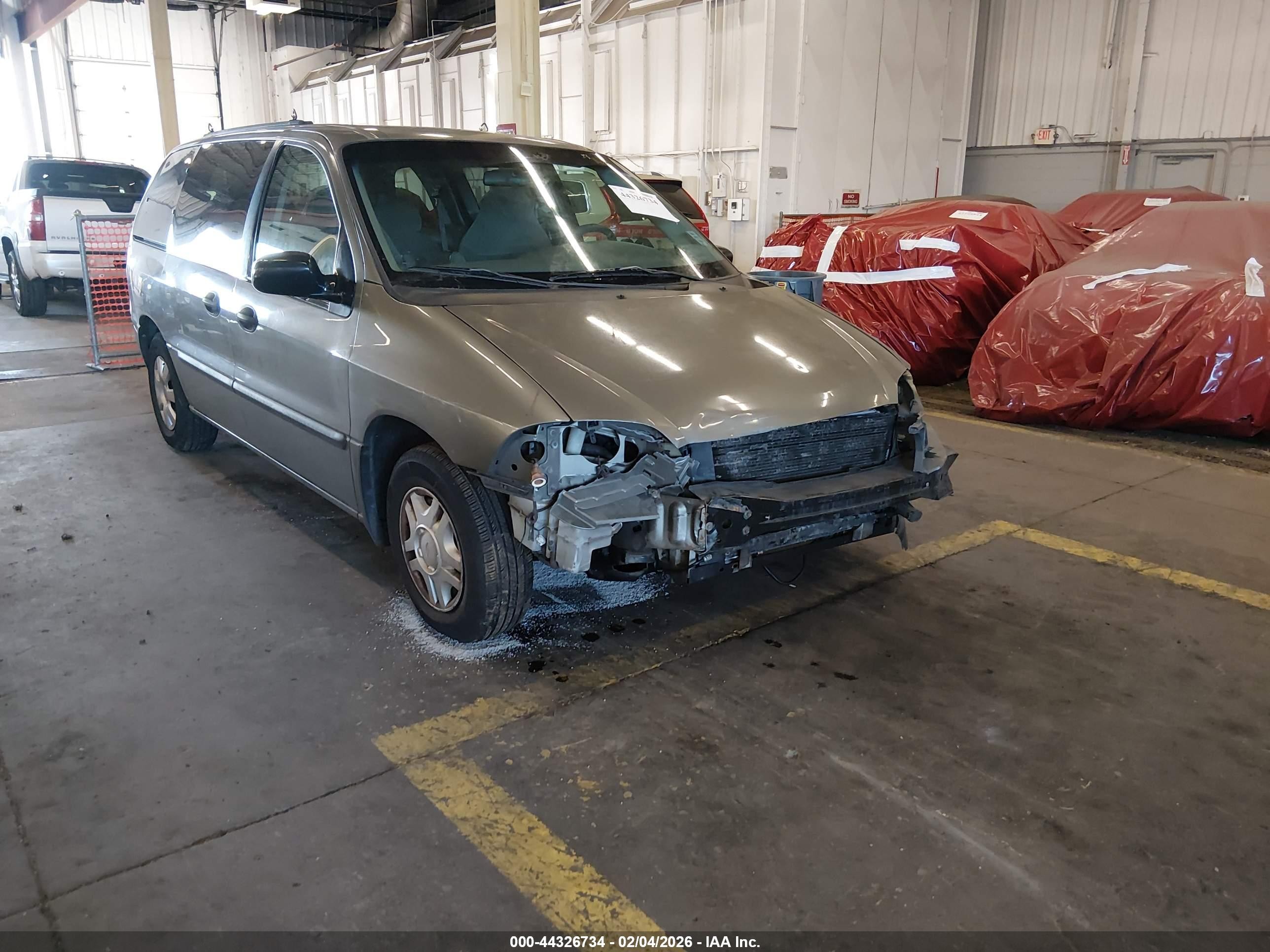 2000 Ford Windstar LX, VIN 2FMZA5148YBA97182 — Front end