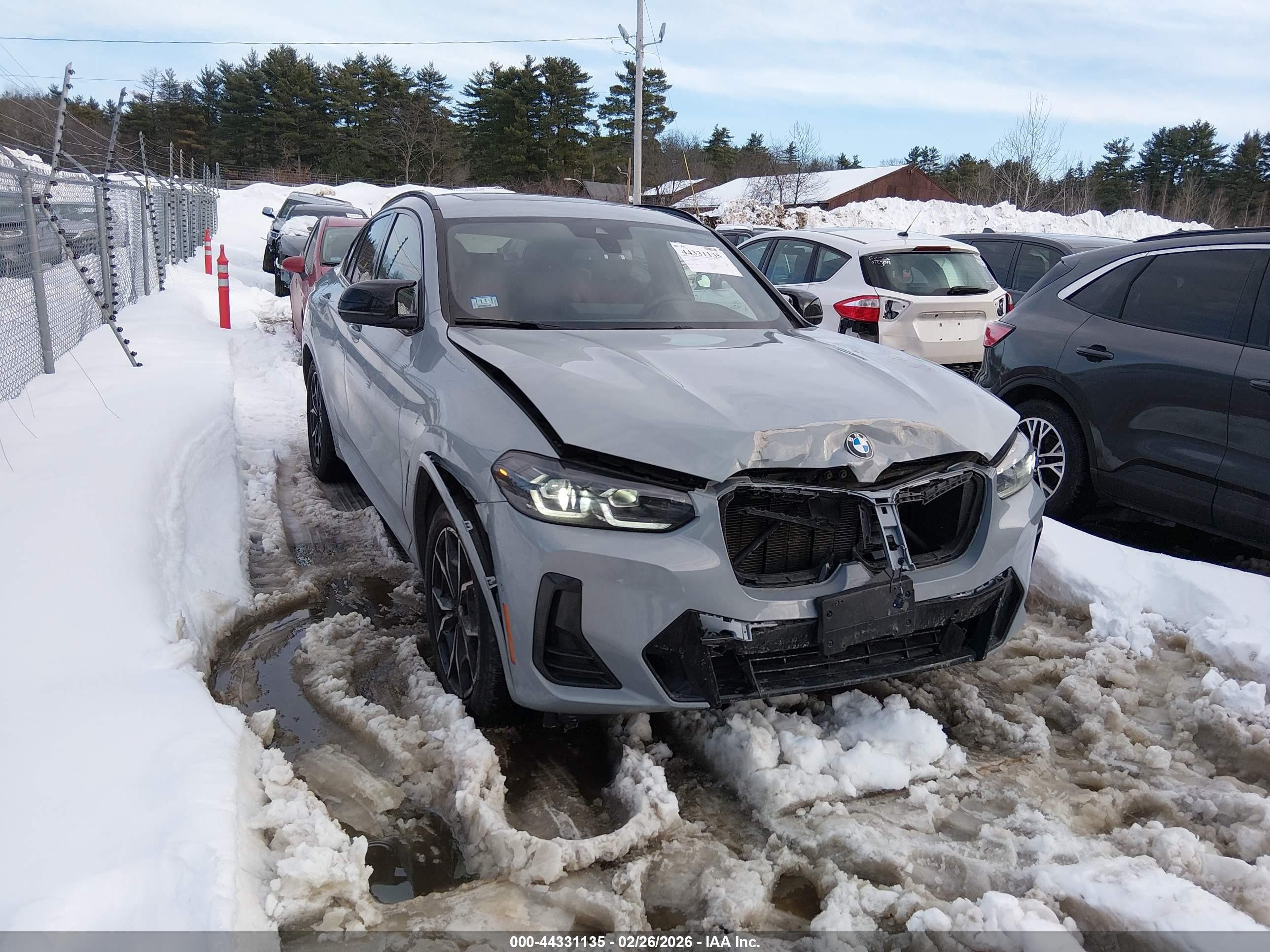 2025 BMW X4 M40i, VIN 5UX43DT04S9Y39349 — Front end