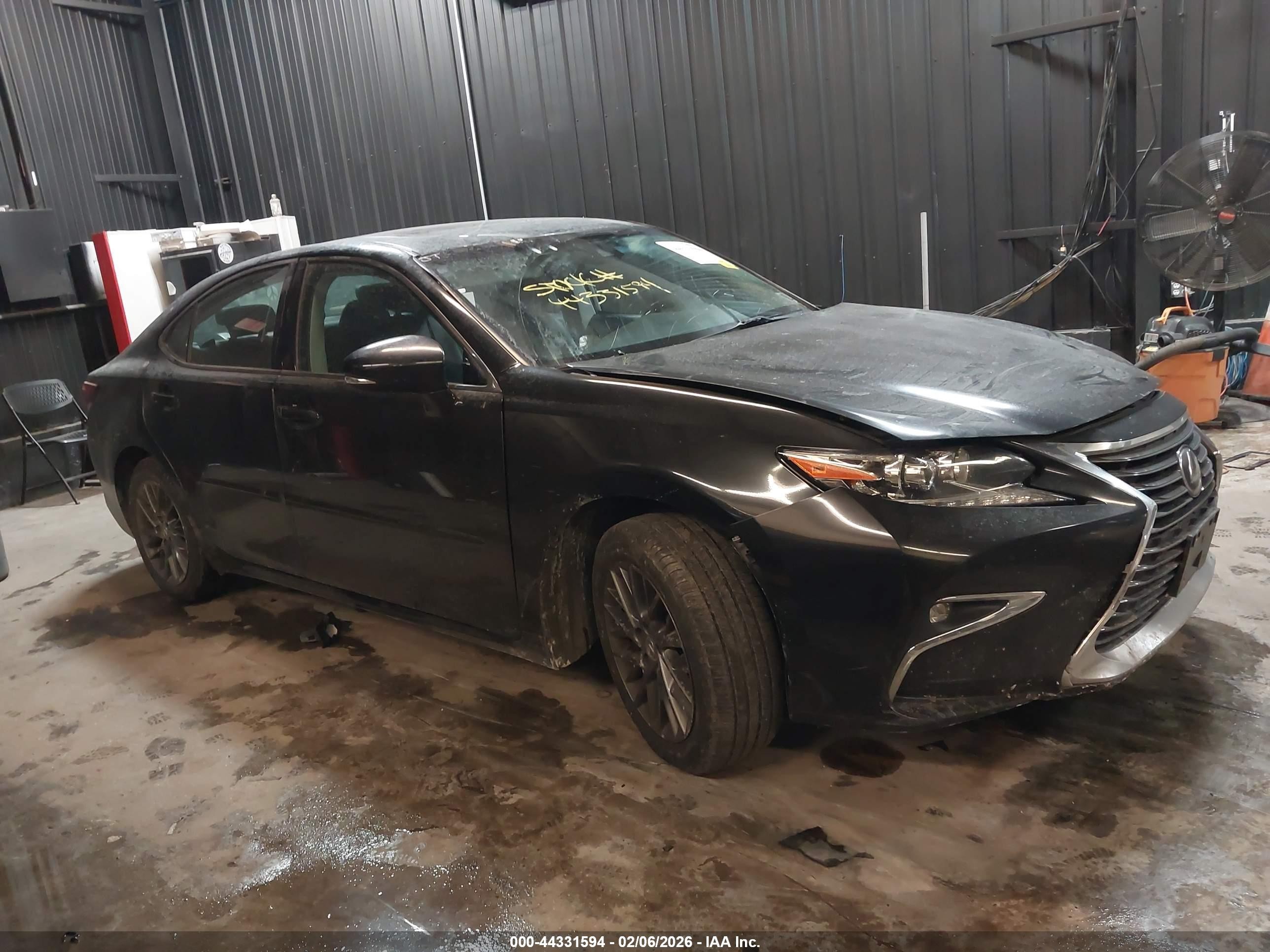 2018 Lexus ES 350, VIN 58ABK1GG6JU115454 — Фото с аукциона