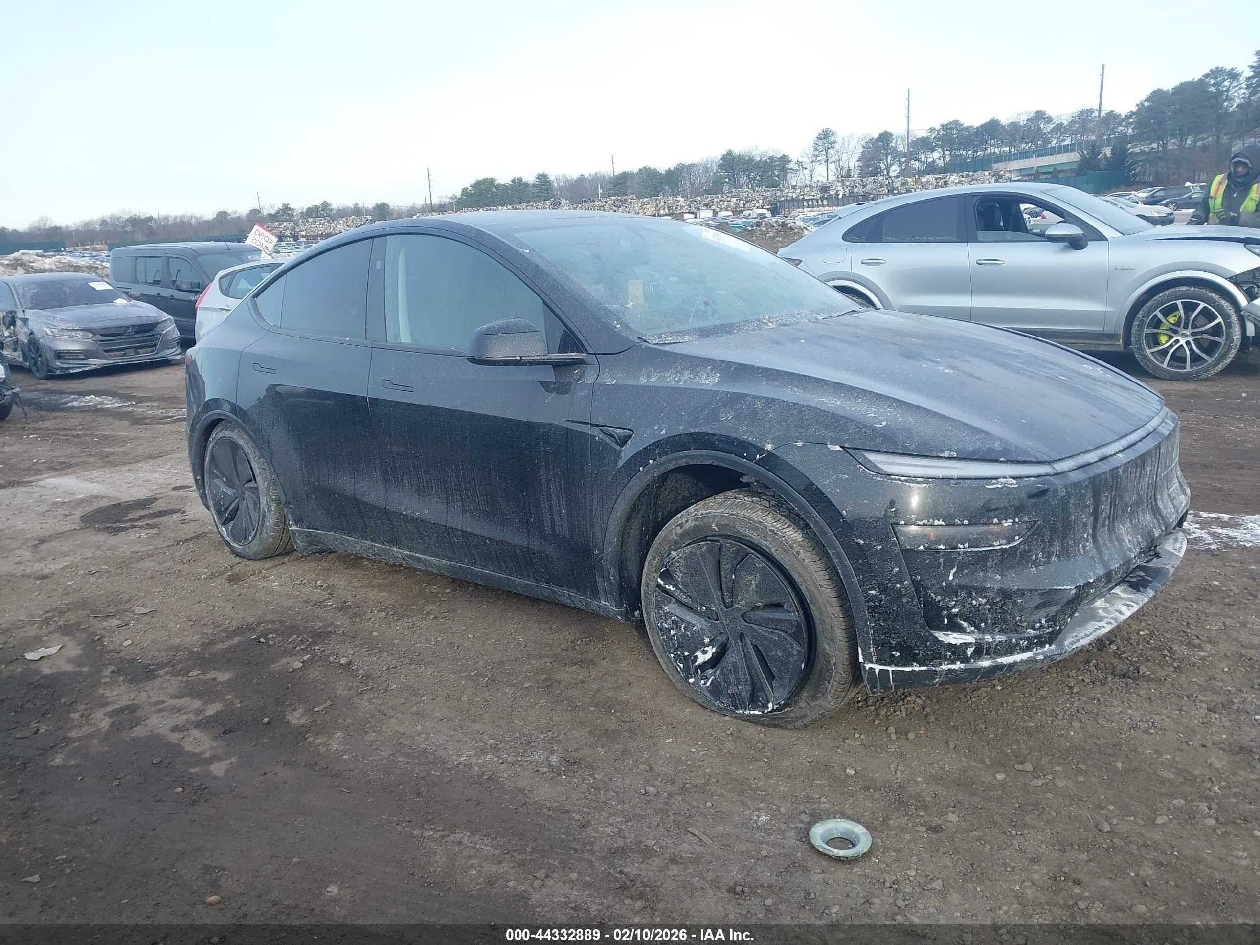 2026 Tesla Model Y Long Range, VIN 7SAYGDED9TF383527 — Rear end
