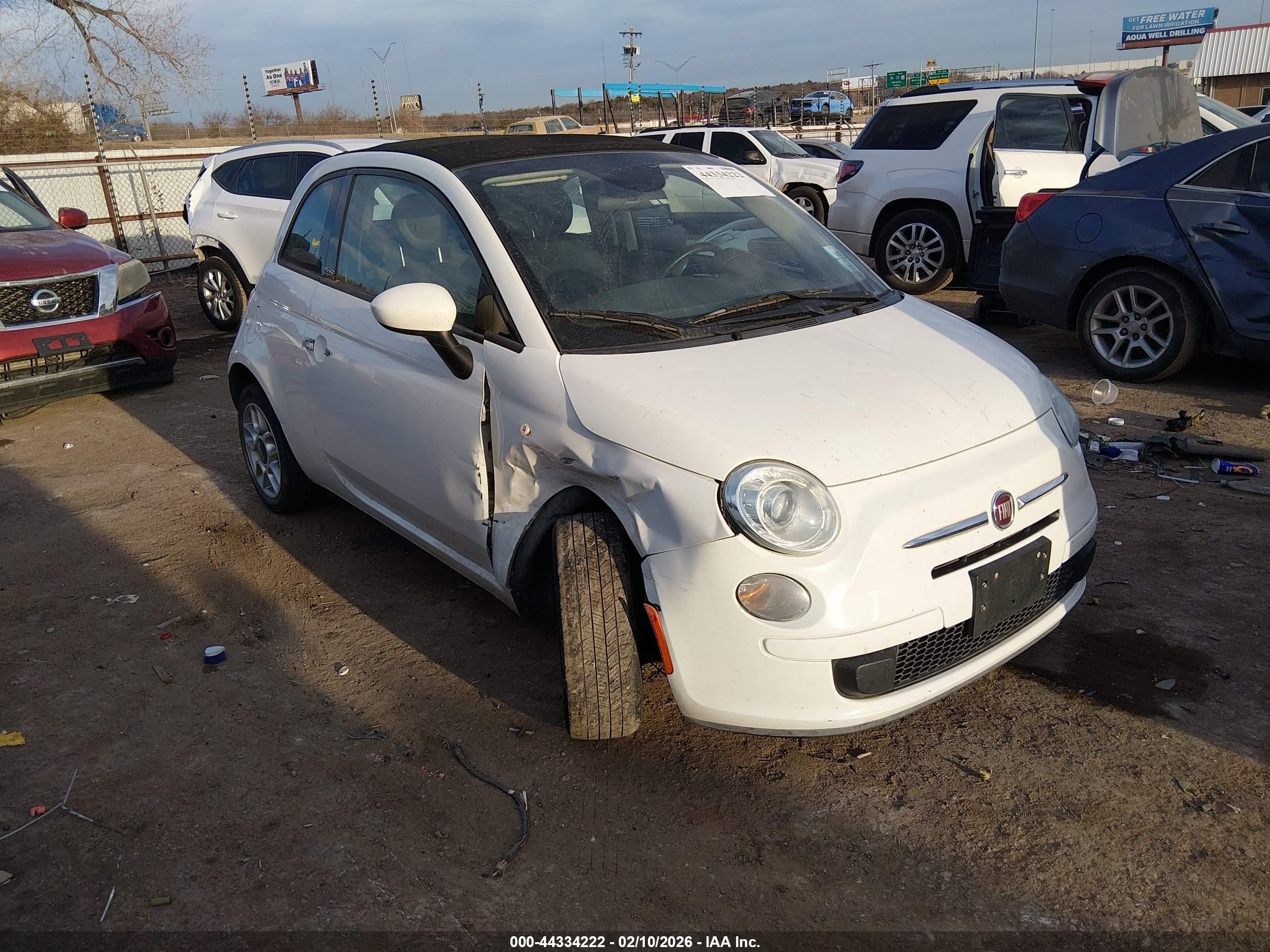 2014 FIAT 500 Pop, VIN 3C3CFFDR0ET267838 — Side