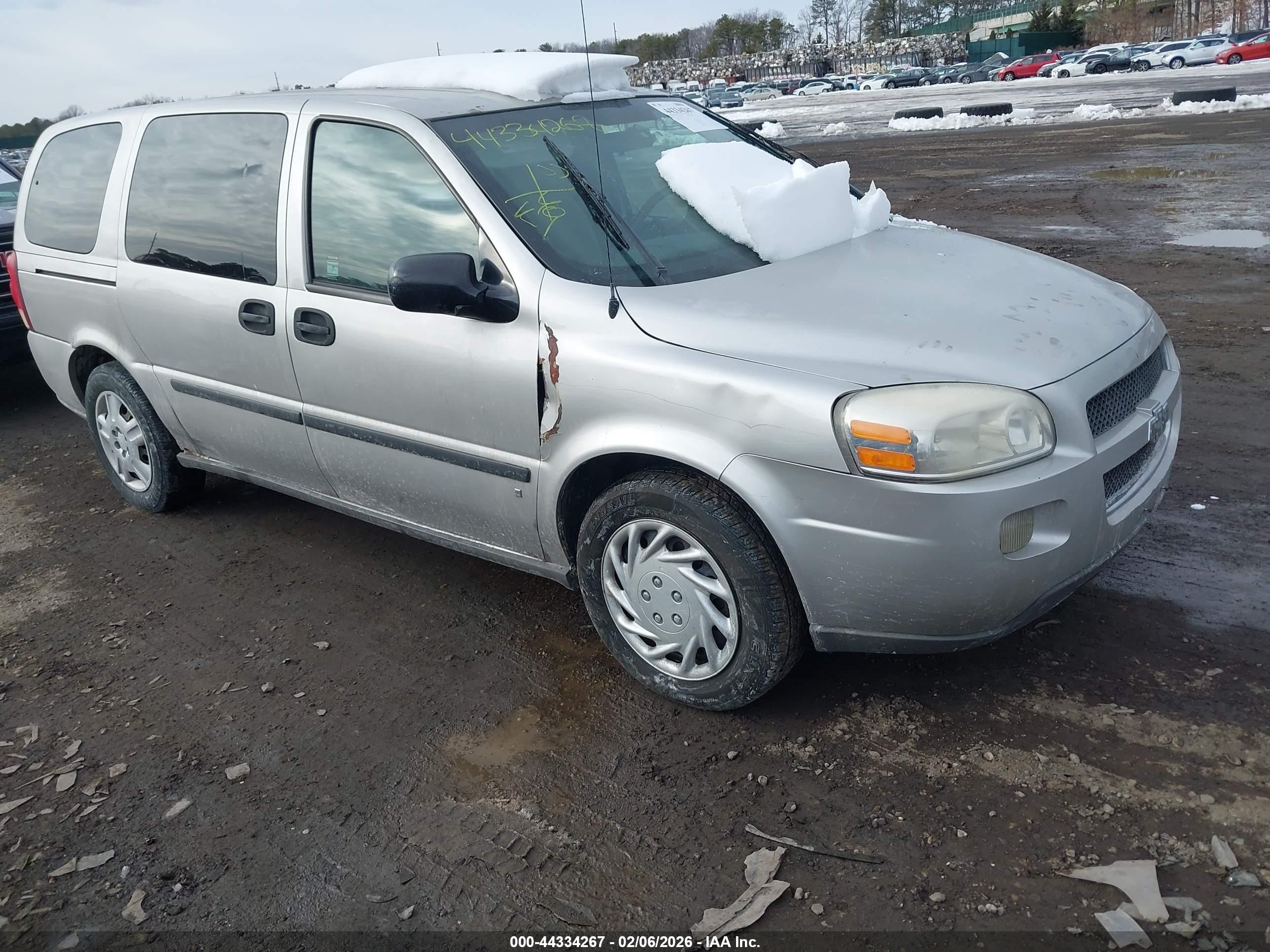 2008 Chevrolet Uplander LS, VIN 1GNDV23WX8D132368 — All over