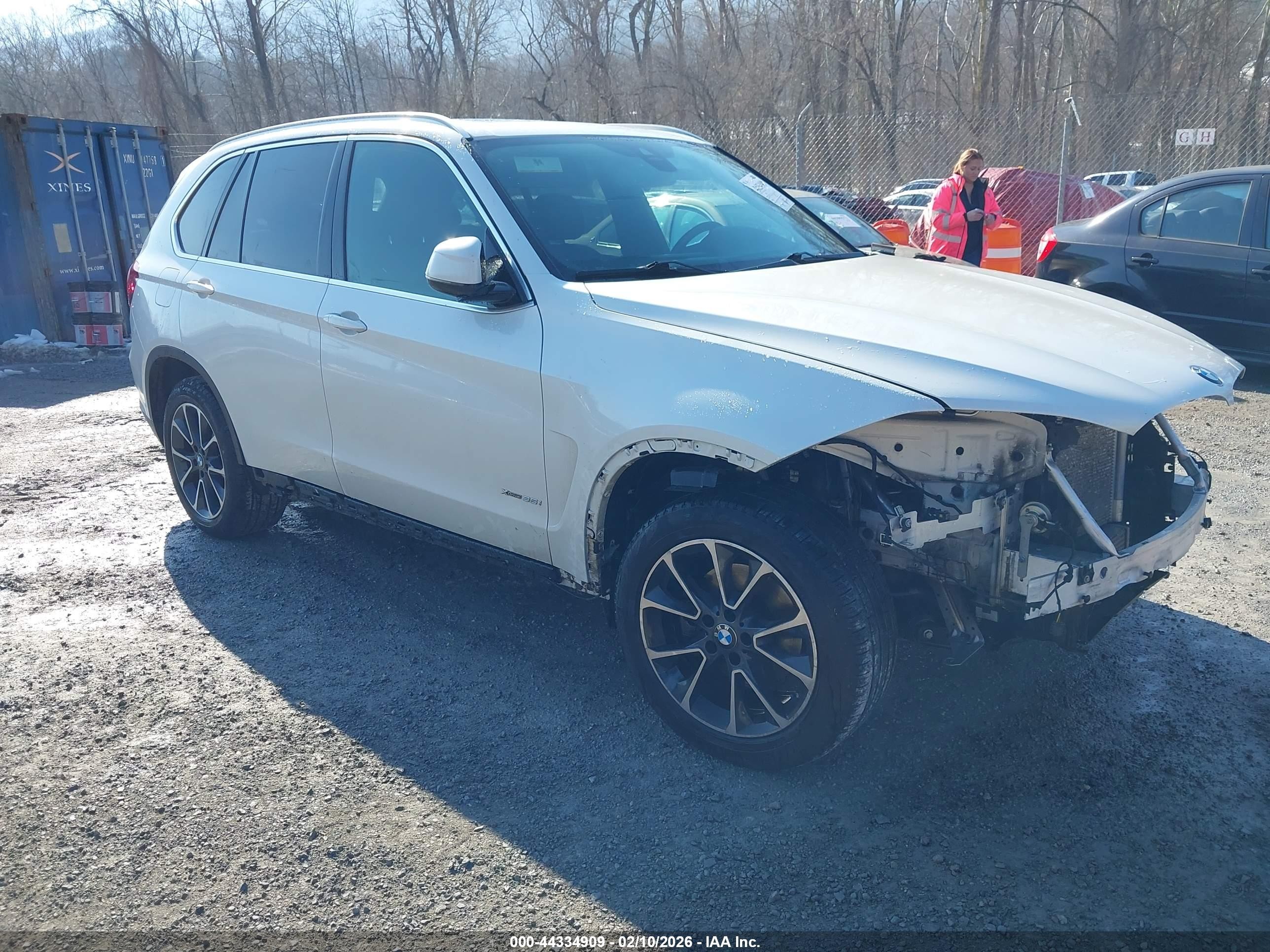 2018 BMW X5 xDrive35i, VIN 5UXKR0C58J0X99905 — Front end