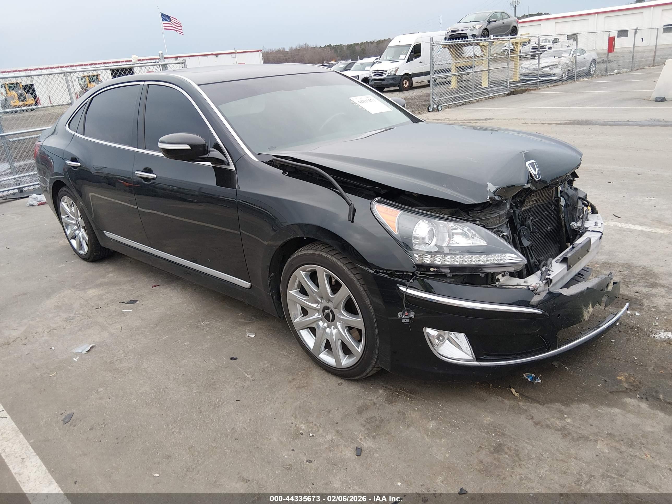 2013 Hyundai Equus Signature, VIN KMHGH4JH1DU071933 — Front end