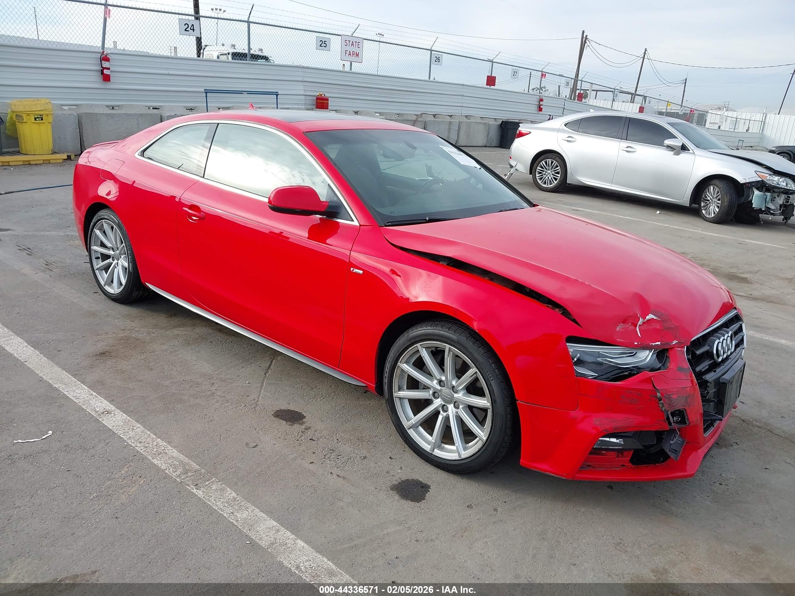 2017 Audi A5 Sport, VIN WAUD2AFR7HA000877 — Перед