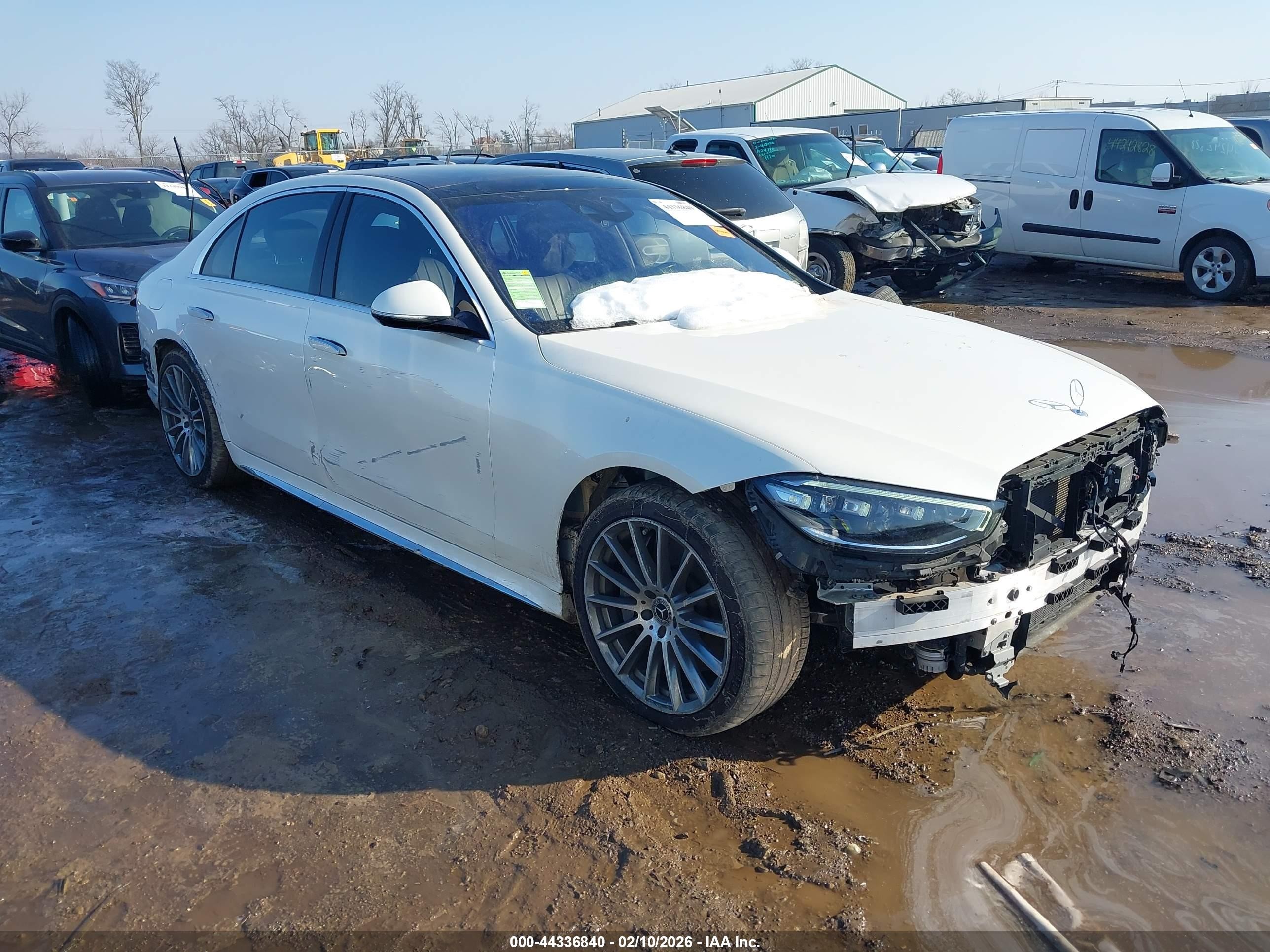 2022 Mercedes-Benz S 500, VIN W1K6G6DB1NA091405 — Side