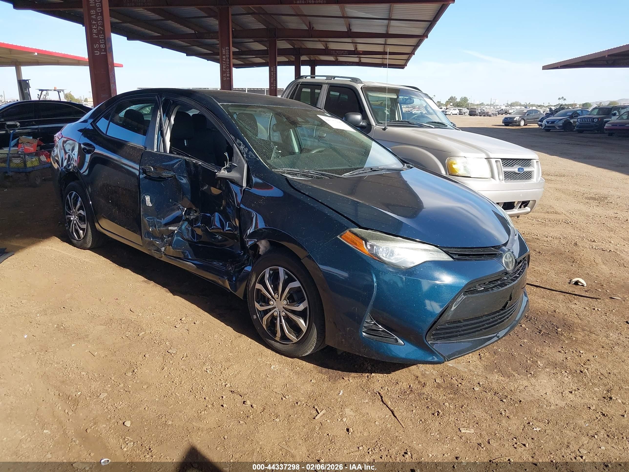 2018 Toyota Corolla SE, VIN 5YFBURHE6JP761009 — Side