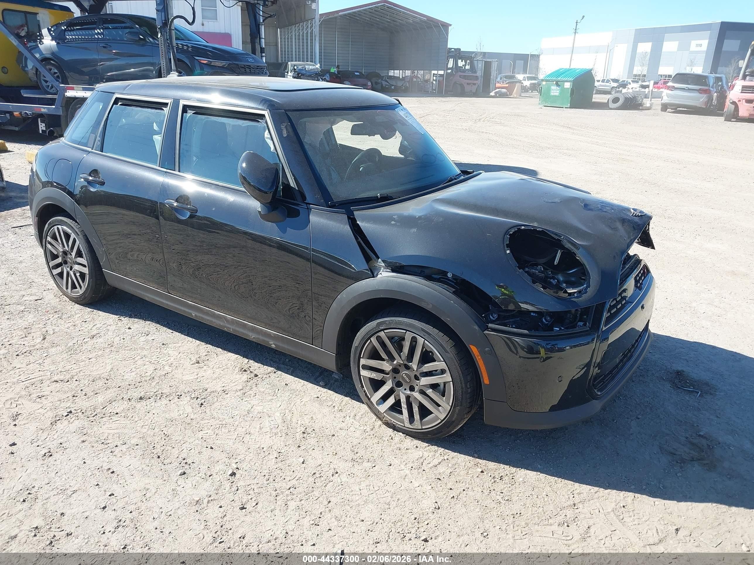 2025 MINI Hardtop 4 Door Cooper S, VIN WMW53GD02S2W45642 — Side