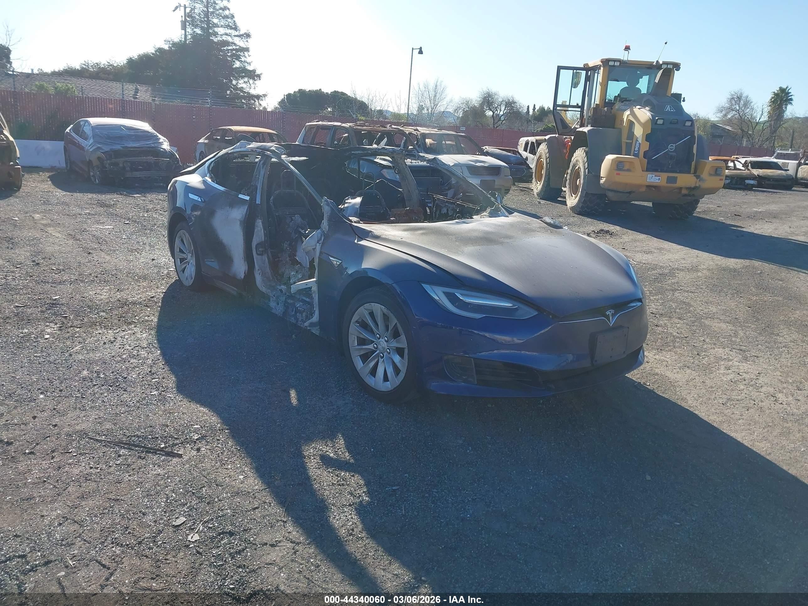 2016 Tesla Model S 70, VIN 5YJSA1E12GF158476 — Burn