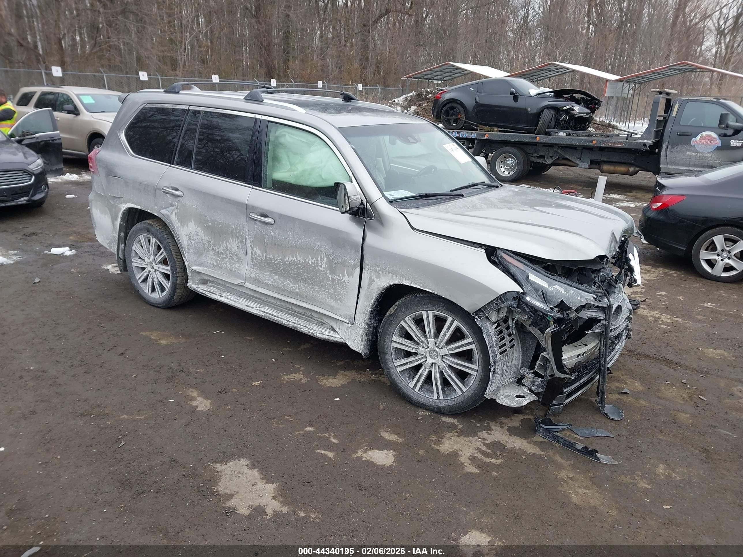 2020 Lexus LX 570, VIN JTJDY7AX6L4316351 — Front end