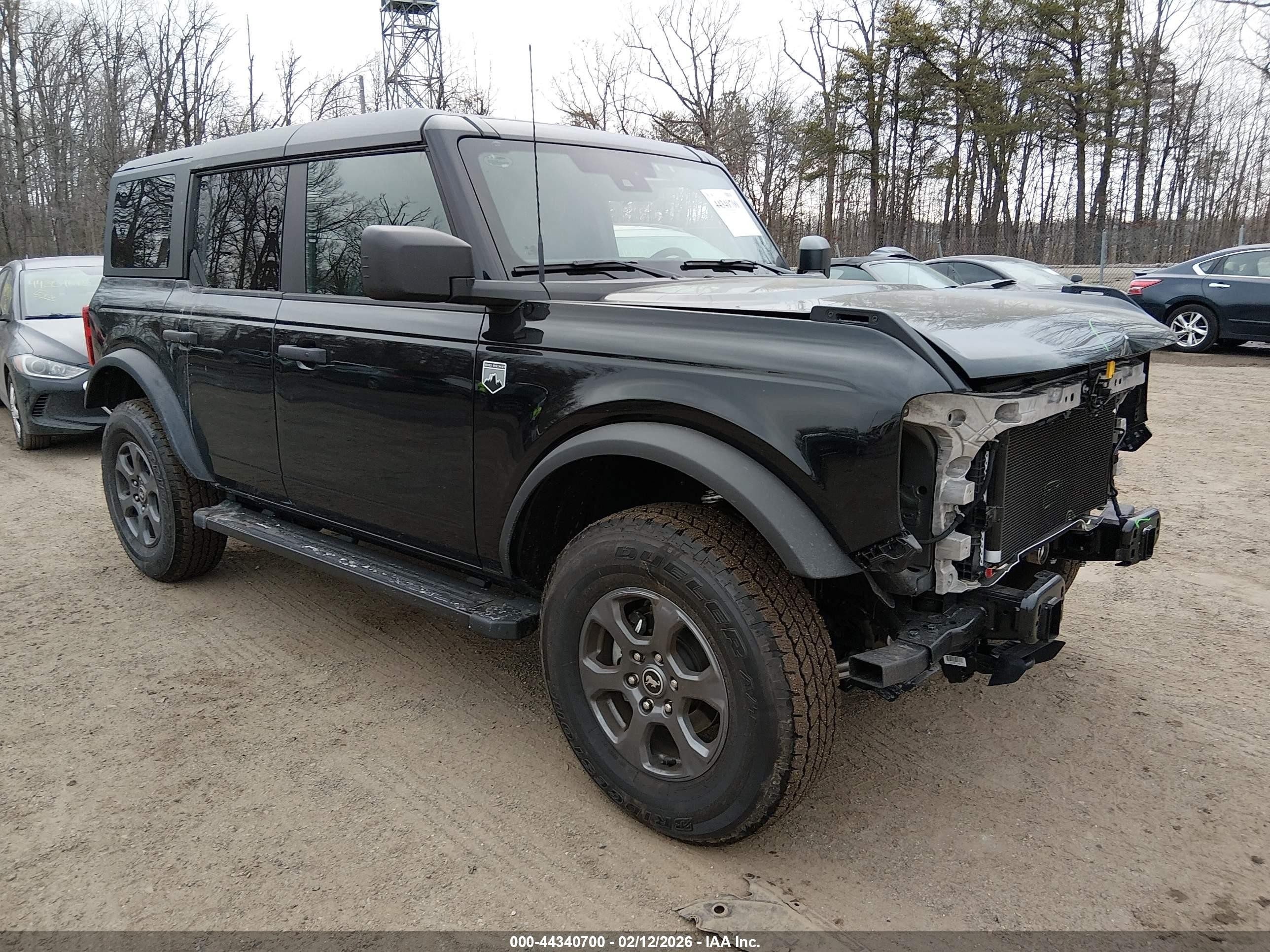 2025 Ford Bronco Big Bend, VIN 1FMDE7BH7SLB16159 — Front end