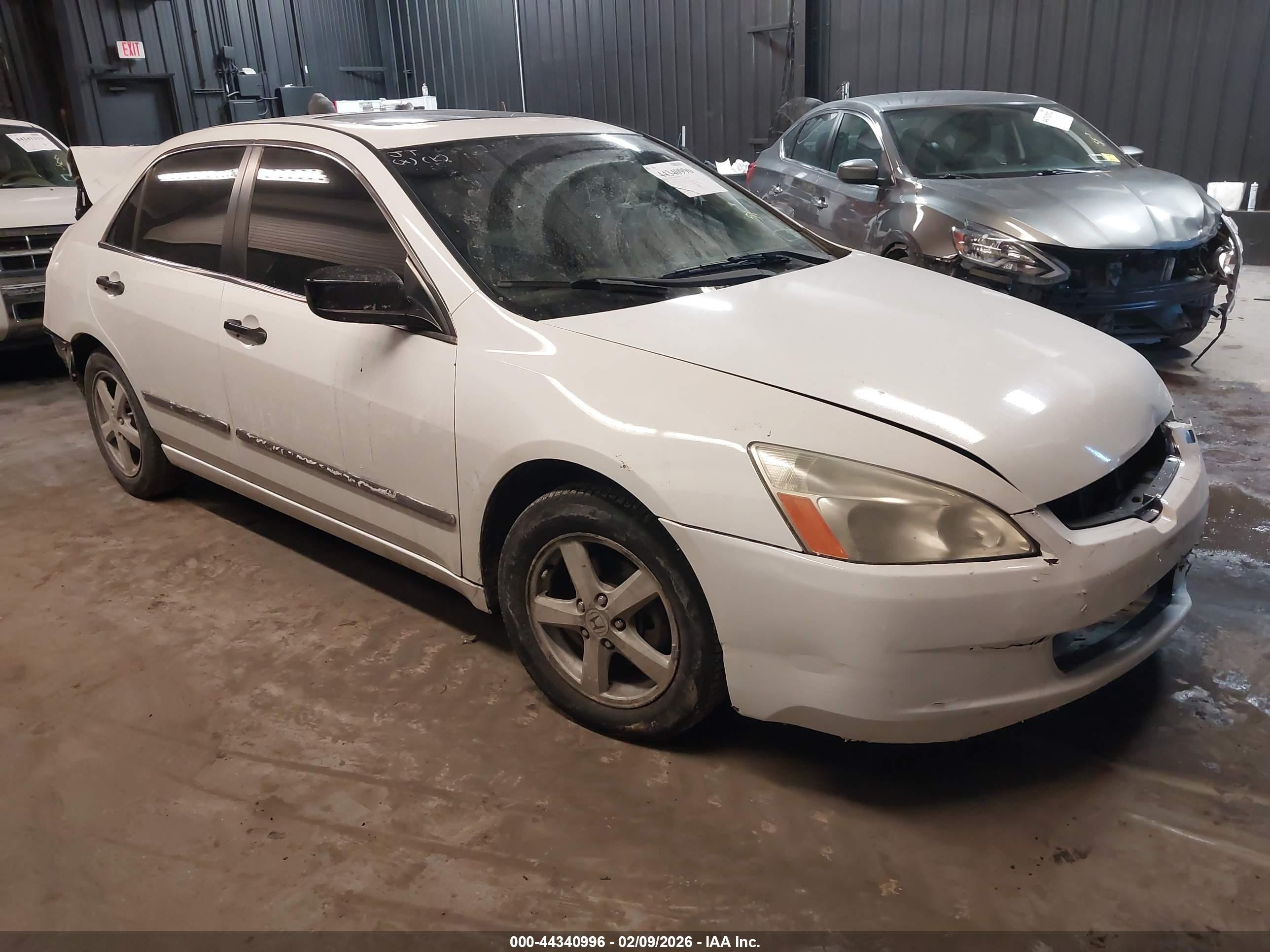 2005 Honda Accord EX-L, VIN 1HGCM56845A141927 — Rear end