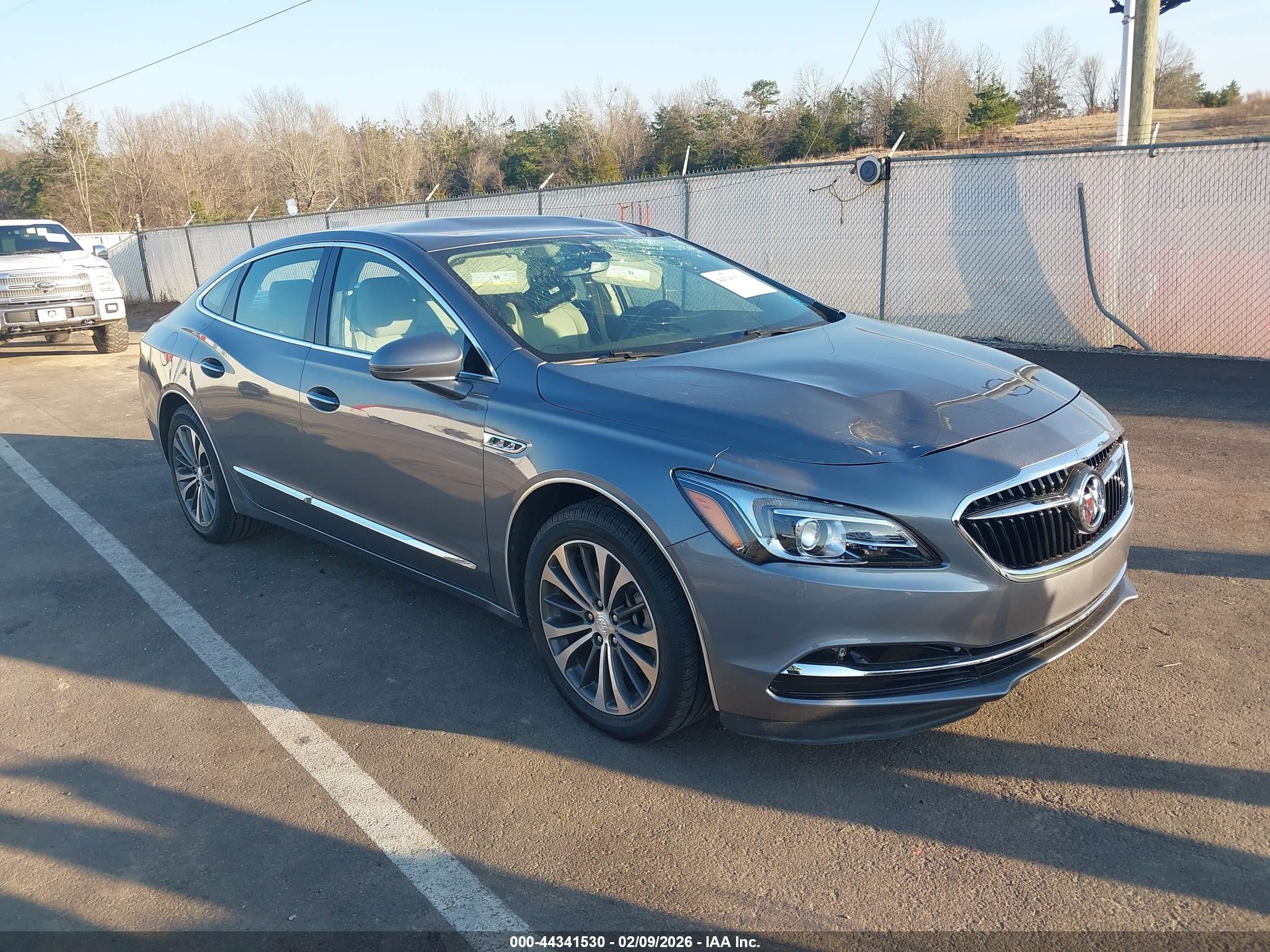 2018 Buick LaCrosse Essence, VIN 1G4ZP5SS4JU135552 — Roof