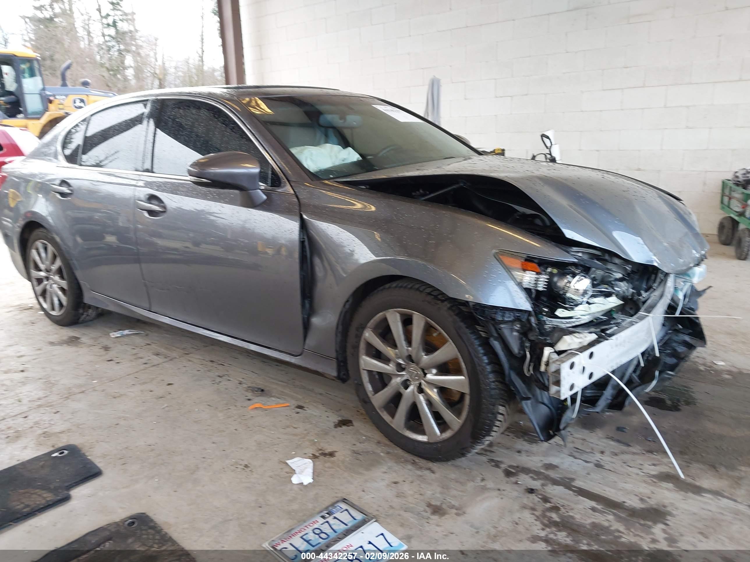 2014 Lexus GS 350, VIN JTHBE1BL9E5042635 — Front end