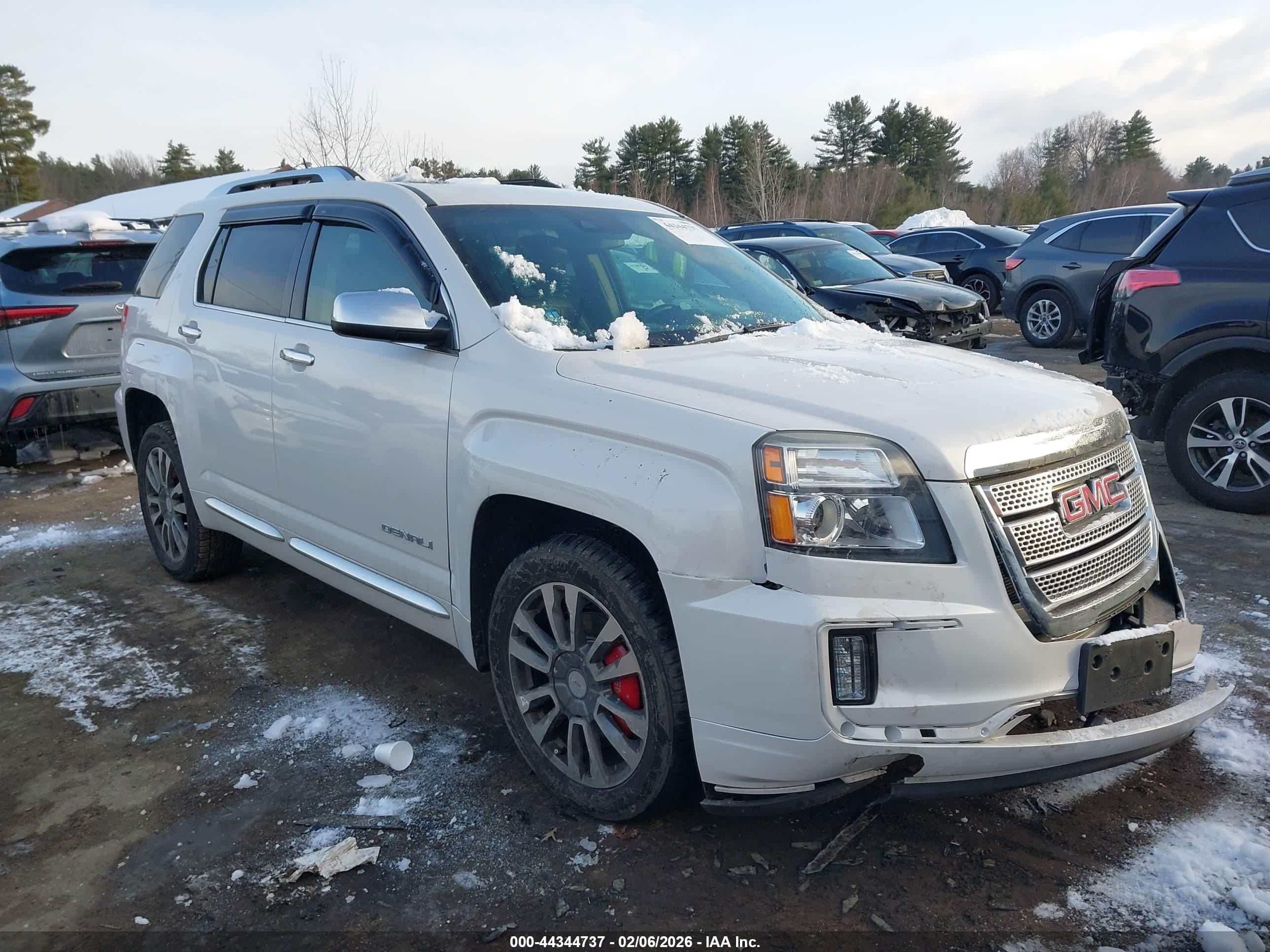 2016 GMC Terrain Denali, VIN 2GKFLVE31G6285735 — Front end