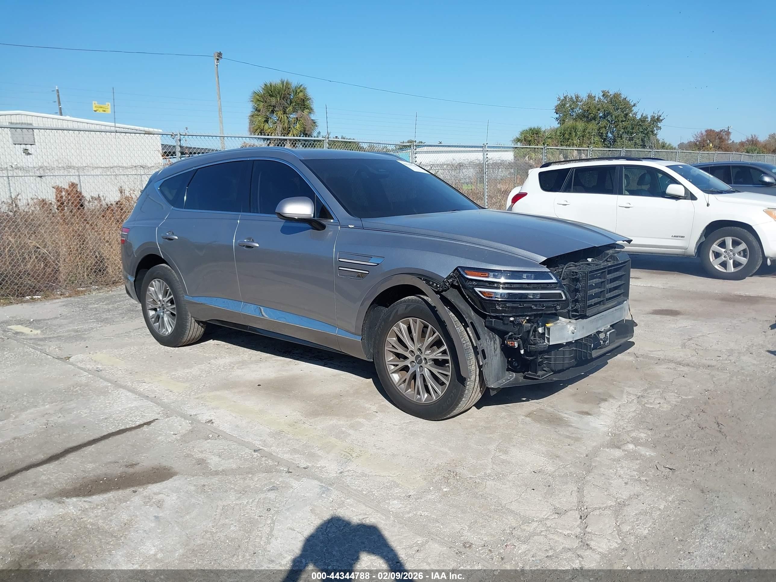 2024 Genesis GV80, VIN KMUHBDSB2RU185271 — Front end