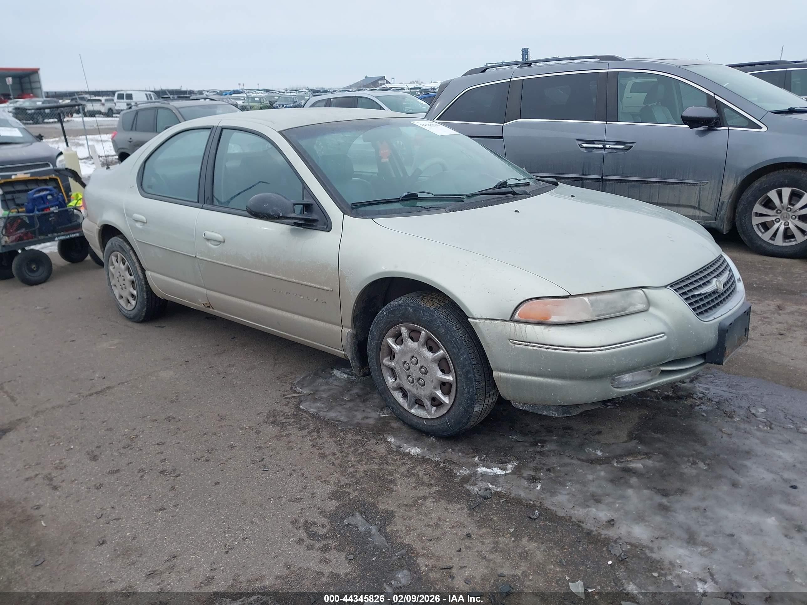 1999 Chrysler Cirrus LXi, VIN 1C3EJ56H2XN687500 — Front end