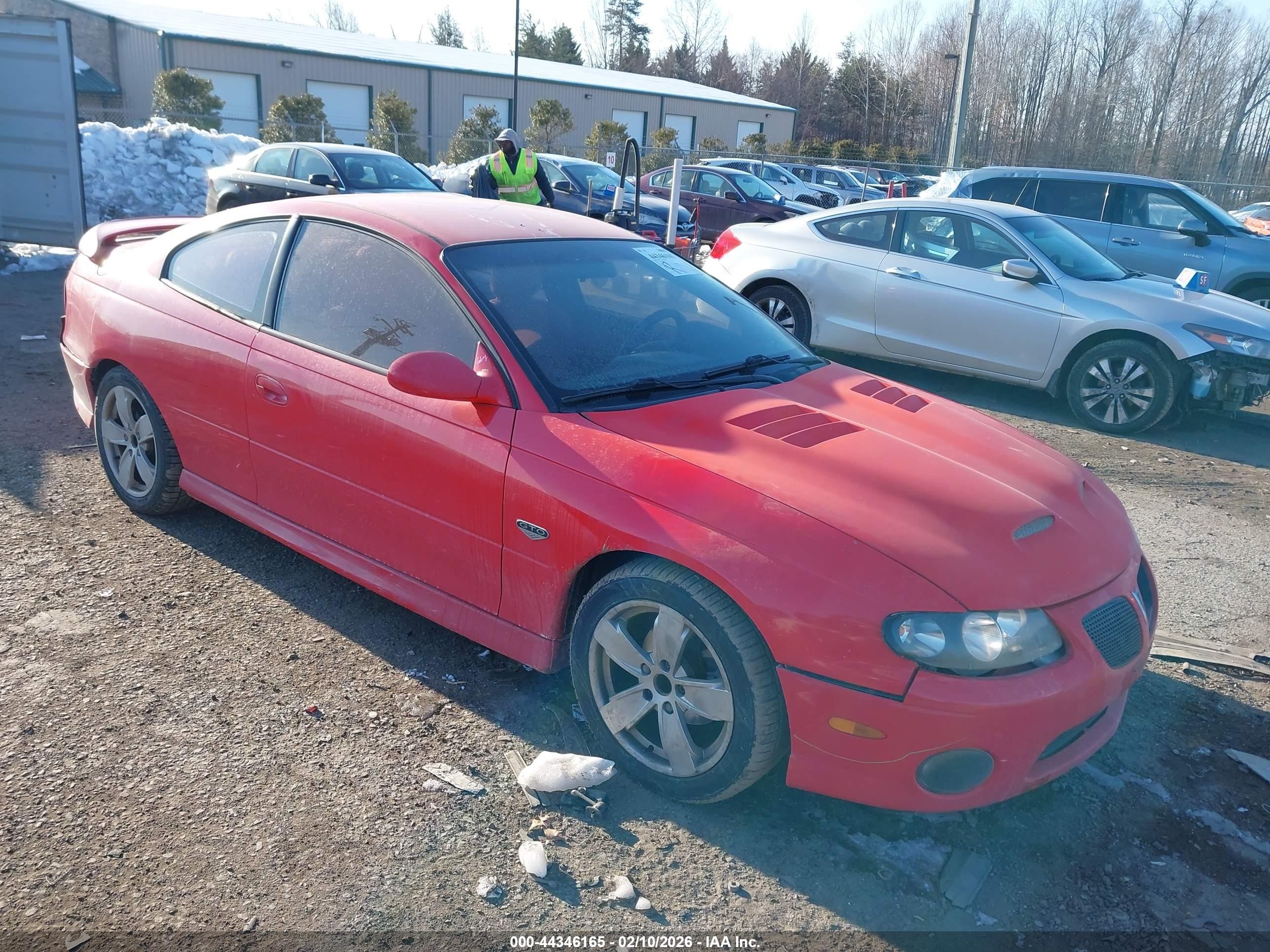 2004 Pontiac GTO, VIN 6G2VX12G94L304327 — Rear end