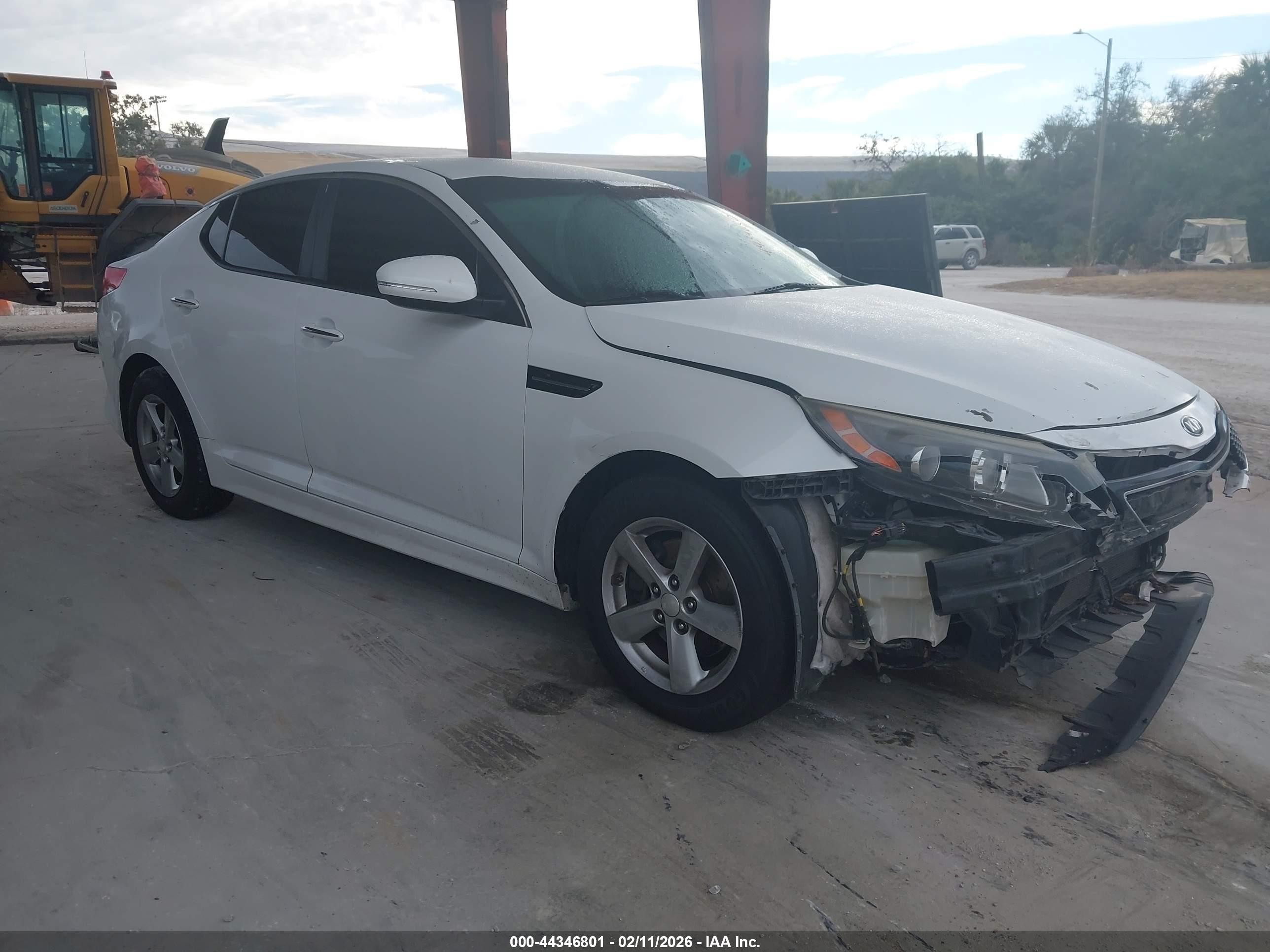 2015 Kia Optima LX, VIN 5XXGM4A76FG438888 — Front end