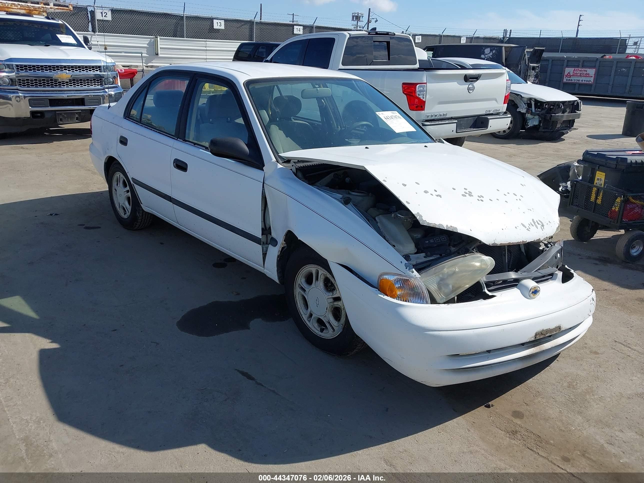 1999 Chevrolet Prizm, VIN 1Y1SK528XXZ433426 — Front end