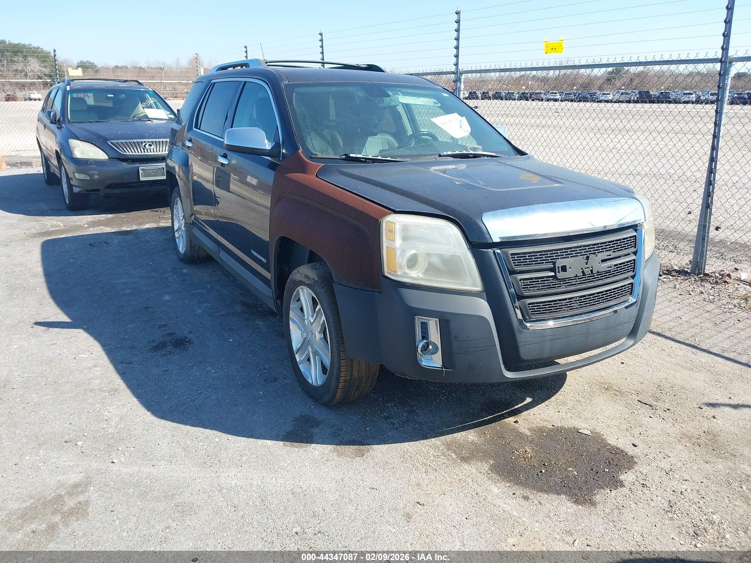 2011 GMC Terrain SLT-2, VIN 2CTALWEC5B6424287 — Side