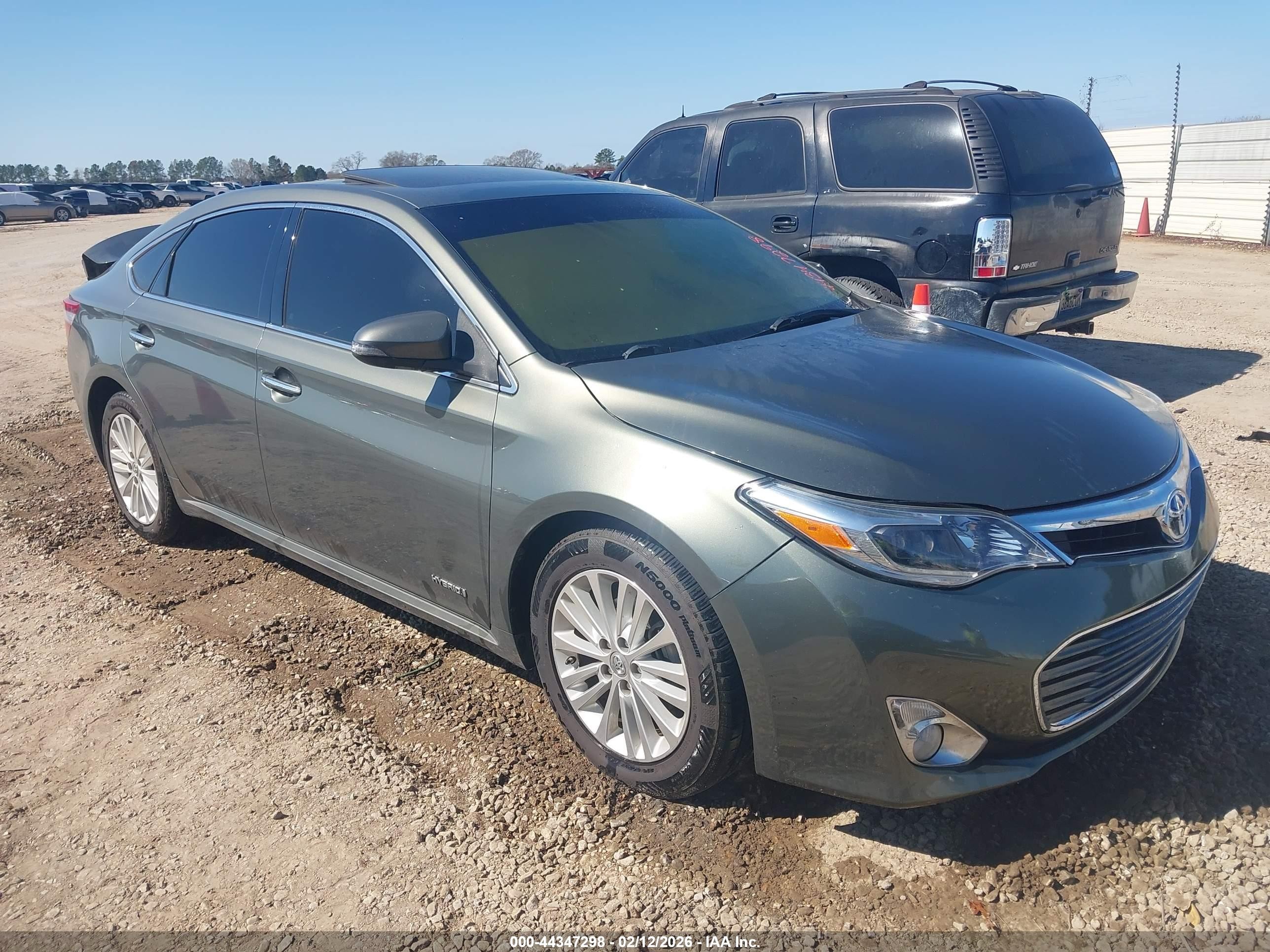 2014 Toyota Avalon Limited, VIN 4T1BD1EB2EU018847 — Interior fire