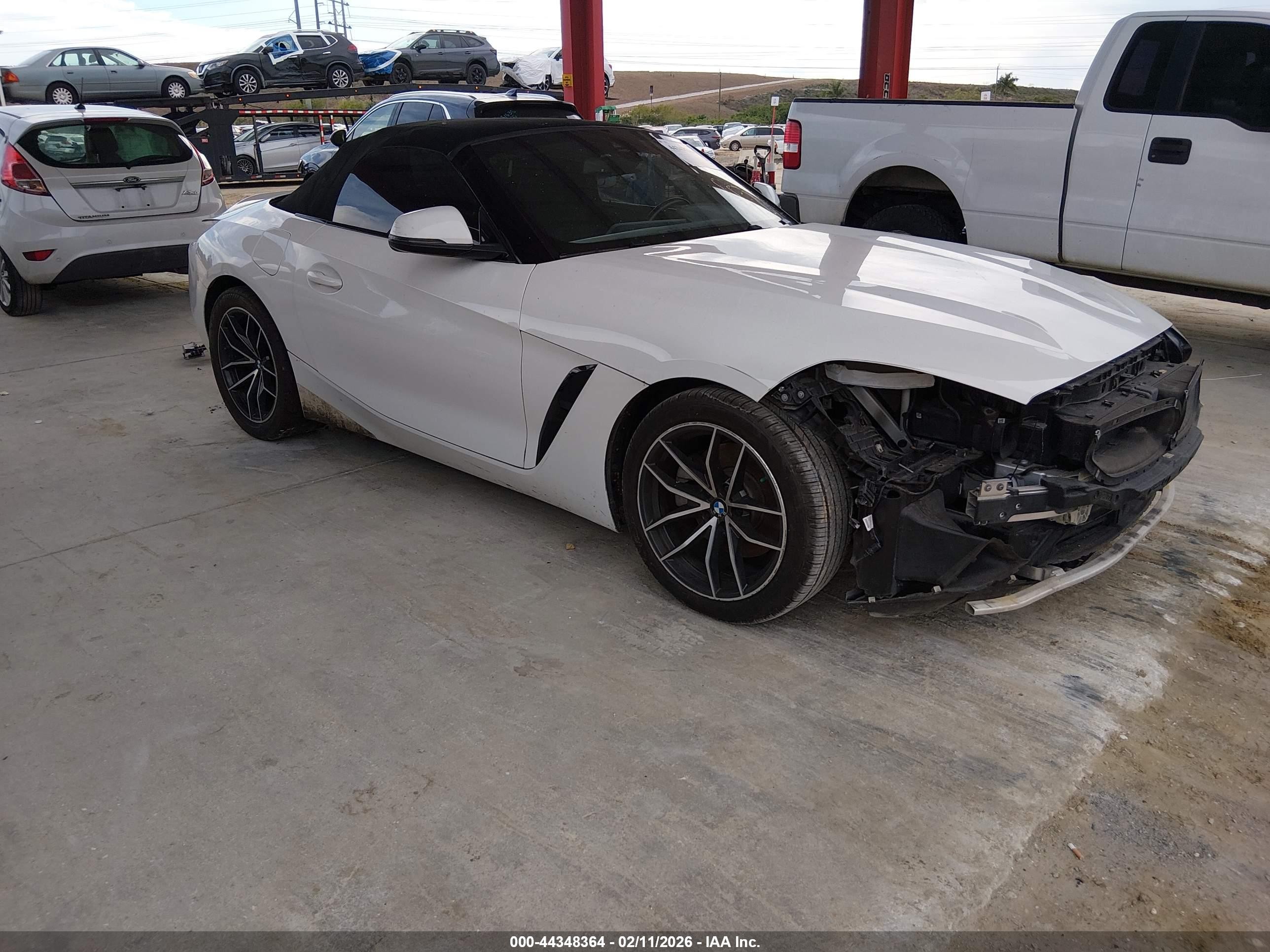 2019 BMW Z4 sDrive30i, VIN WBAHF3C51KWW44002 — Front end