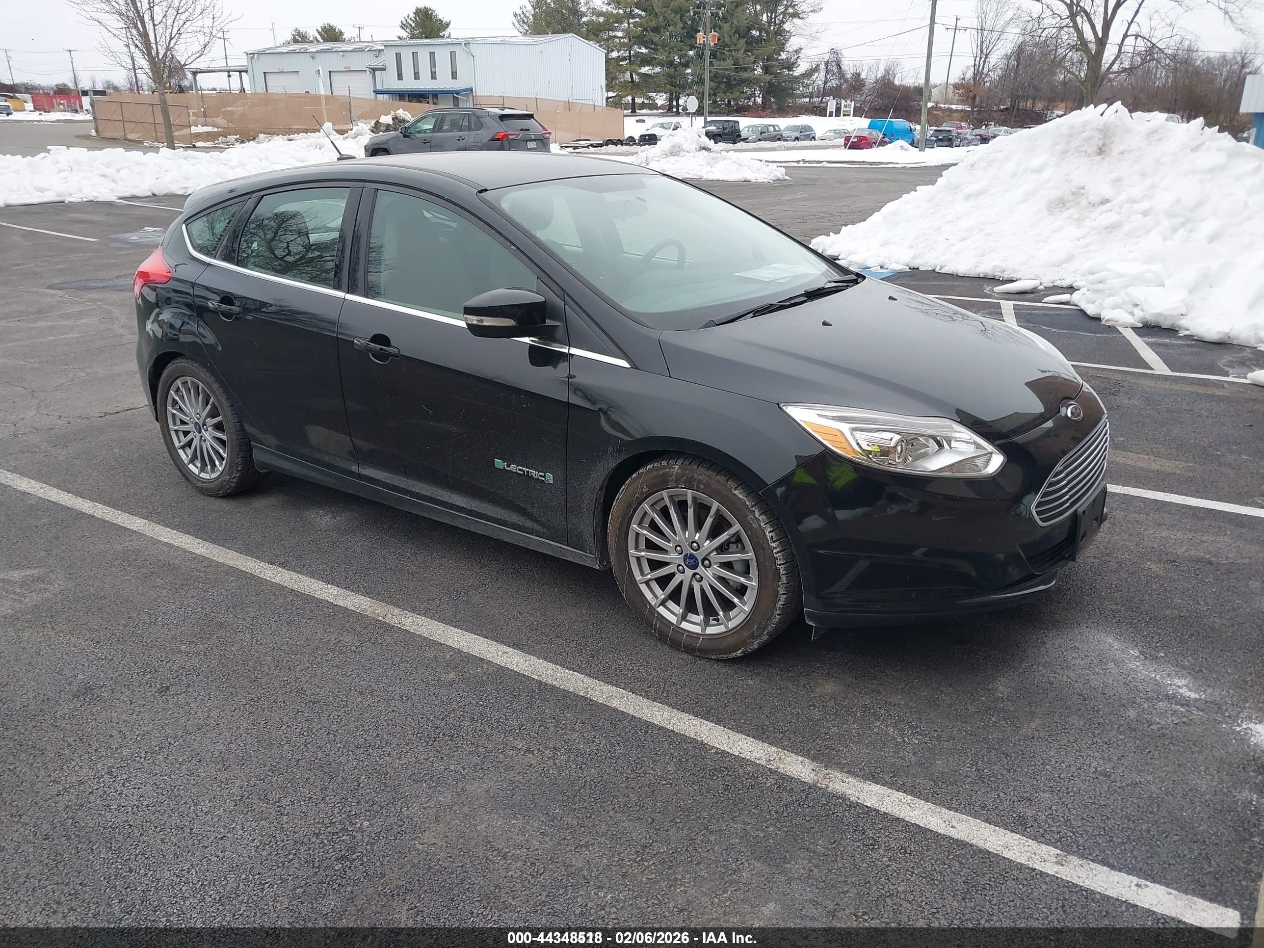 2016 Ford Focus Electric, VIN 1FADP3R41GL388312 — Normal wear
