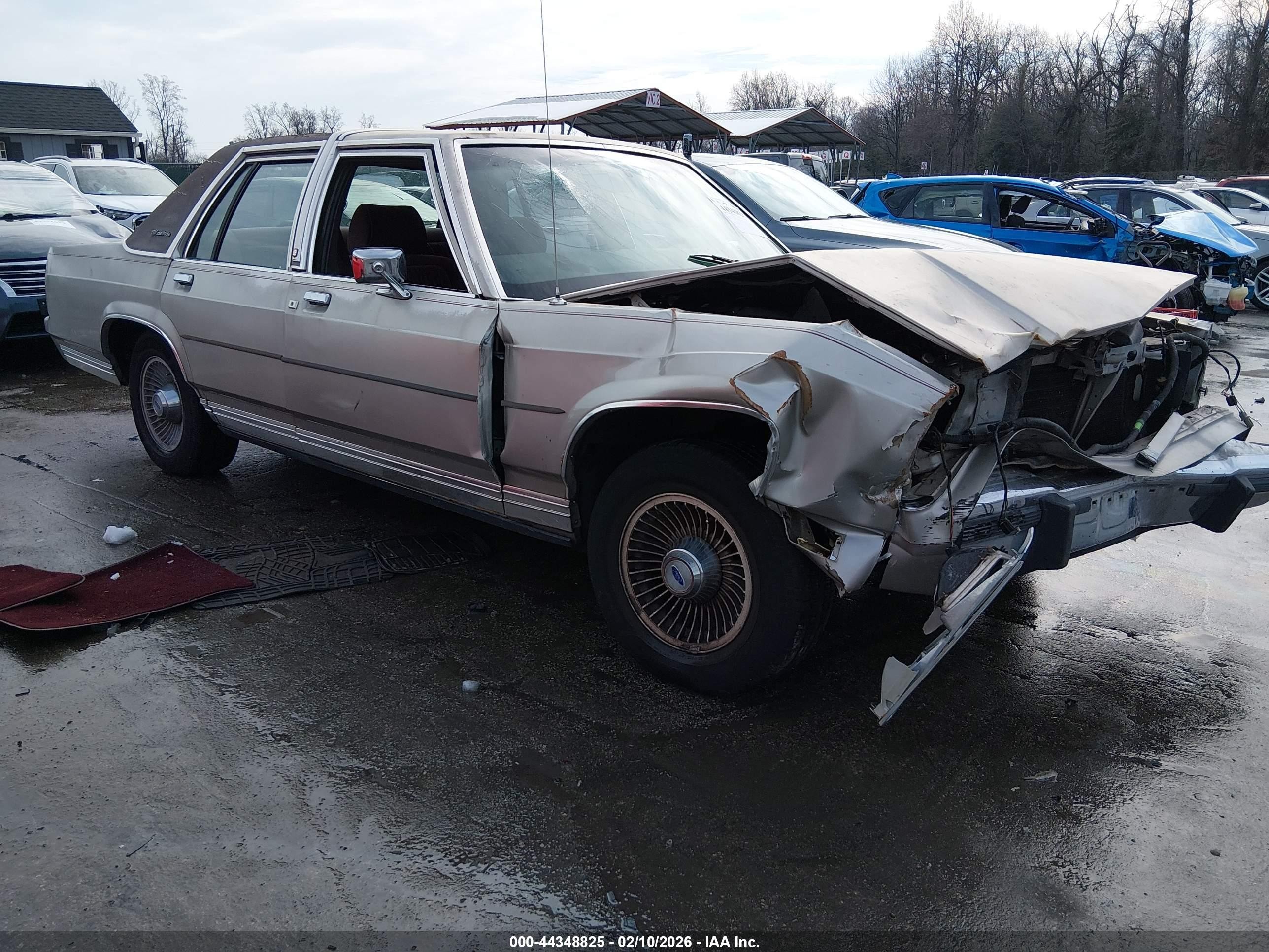 1989 Ford Crown Victoria, VIN 2FABP74F2KX118010 — Mechanical